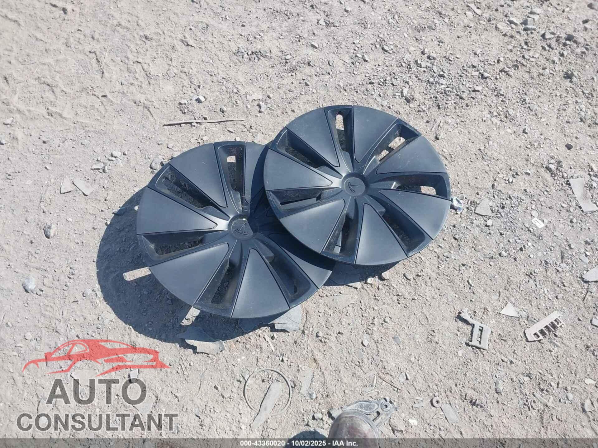 TESLA MODEL 3 2024 - 5YJ3E1EA5RF773020