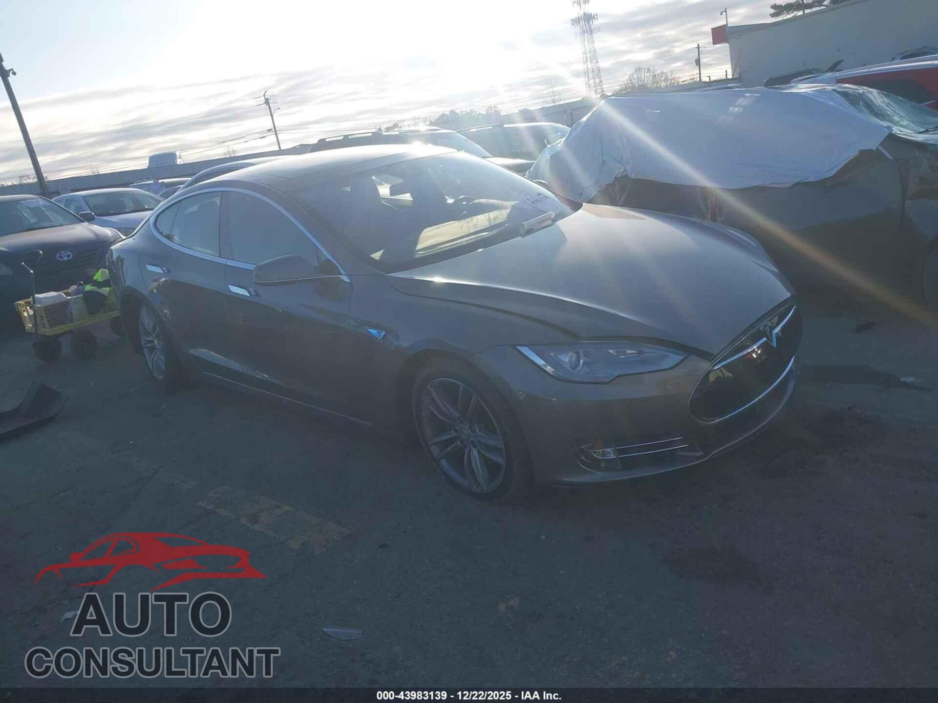 TESLA MODEL S 2016 - 5YJSA1E10GF127971