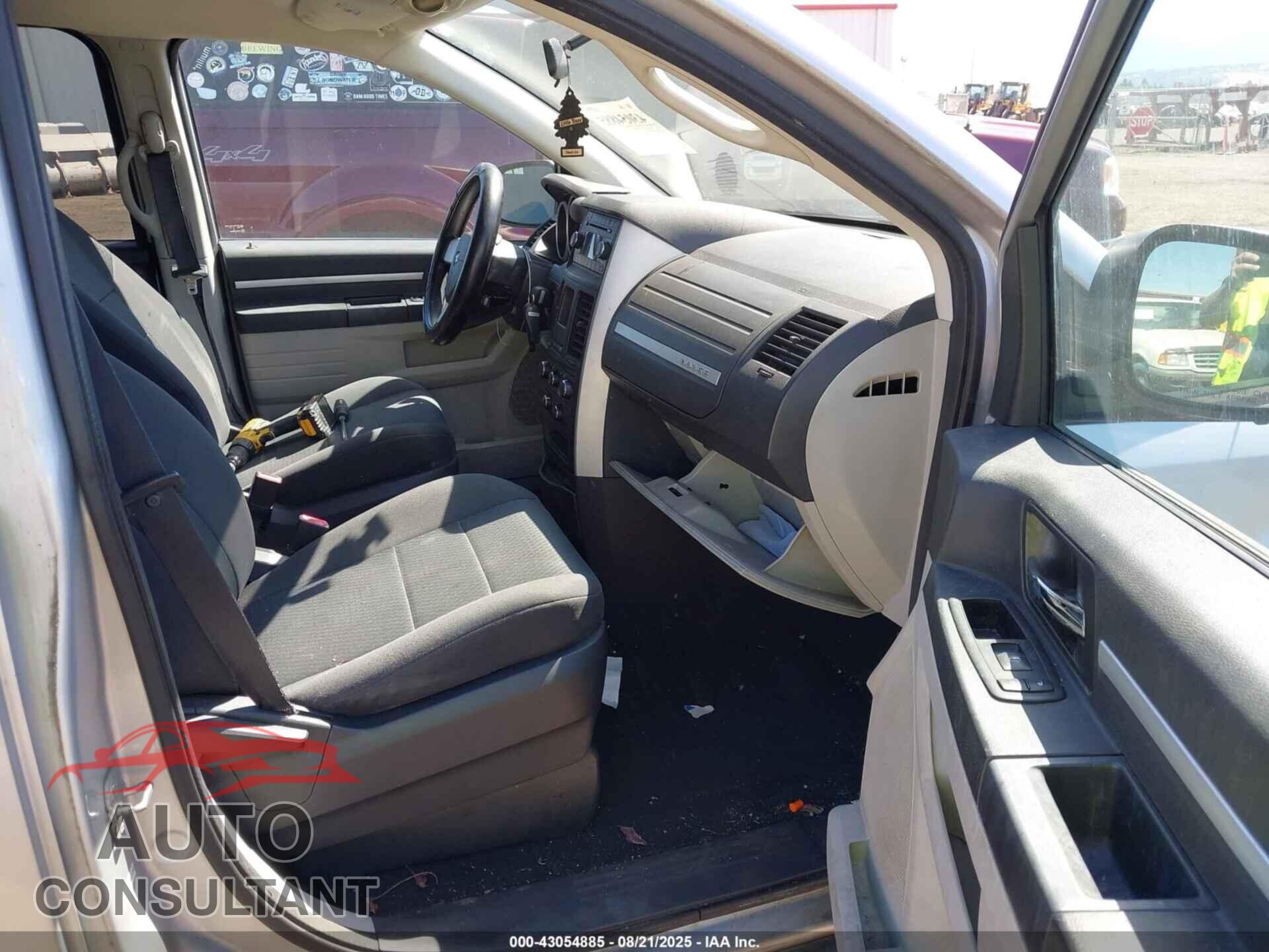 DODGE GRAND CARAVAN 2010 - 2D4RN4DE8AR334924