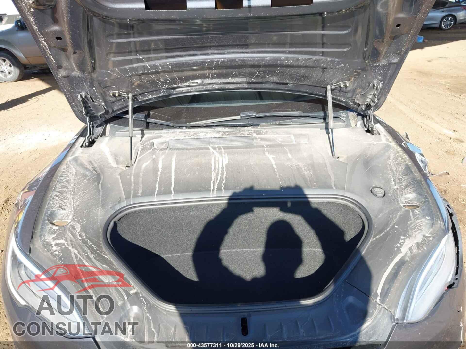 TESLA MODEL S 2021 - 5YJSA1E64MF441775