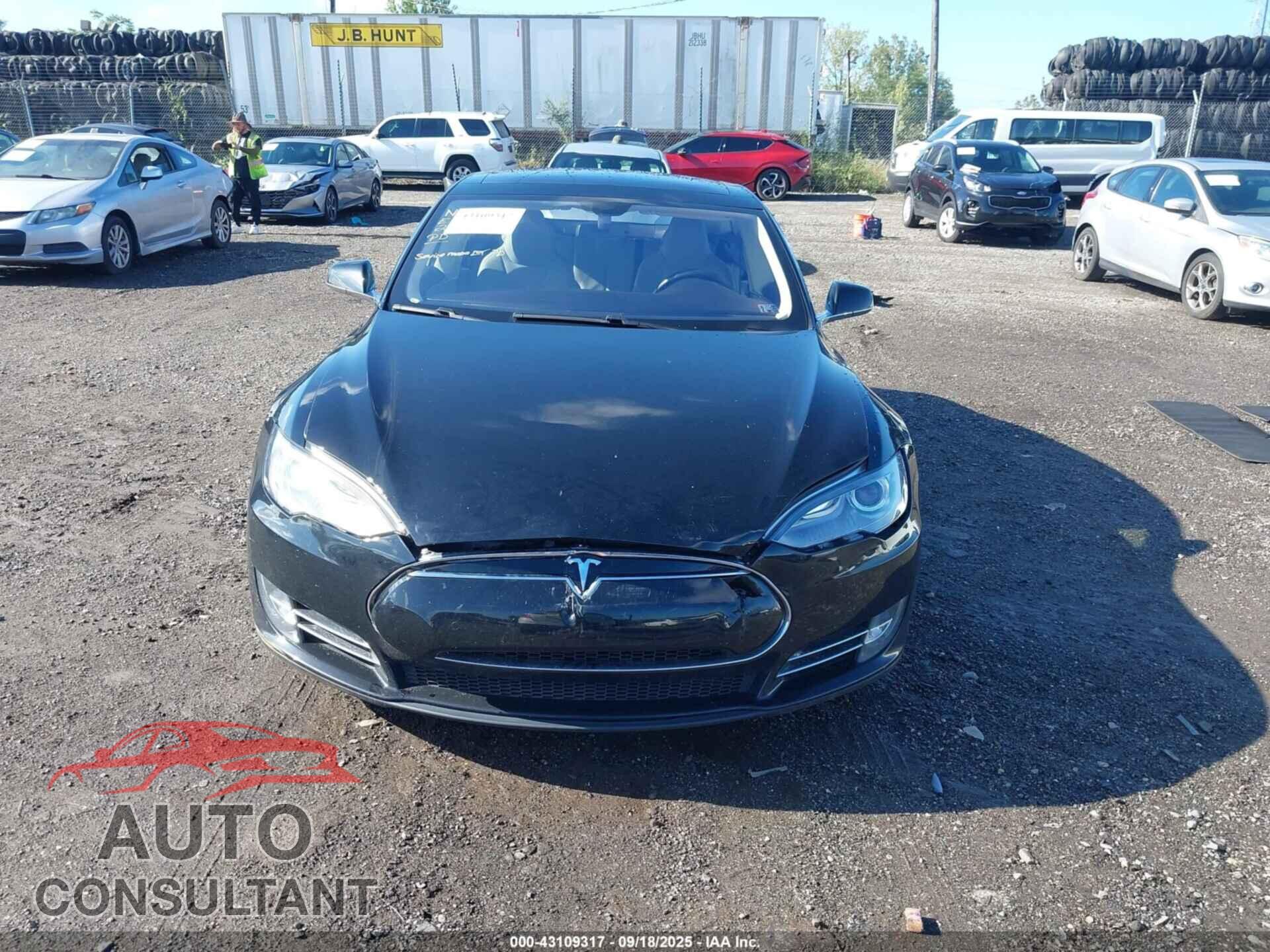 TESLA MODEL S 2013 - 5YJSA1CN8DFP24898