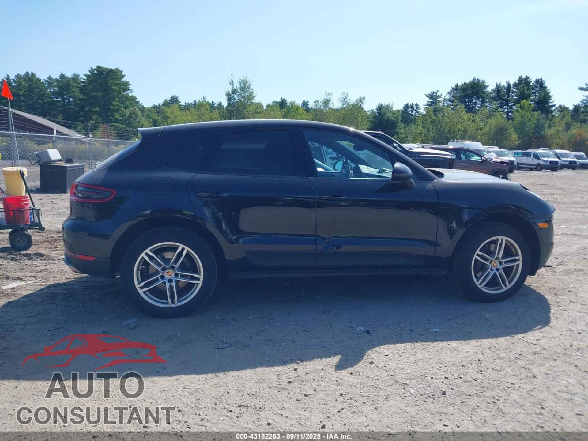 PORSCHE MACAN 2017 - WP1AA2A59HLB07001