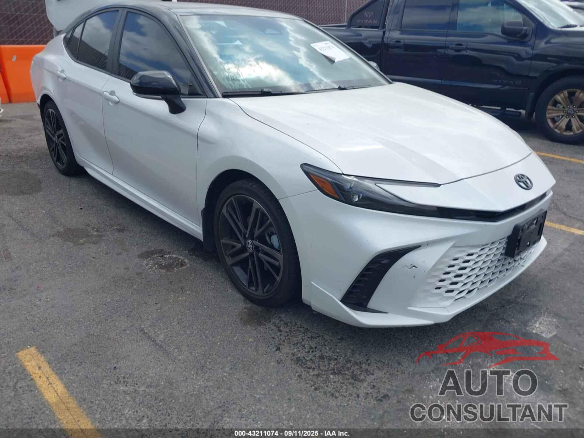 TOYOTA CAMRY 2025 - 4T1DBADK0SU003940