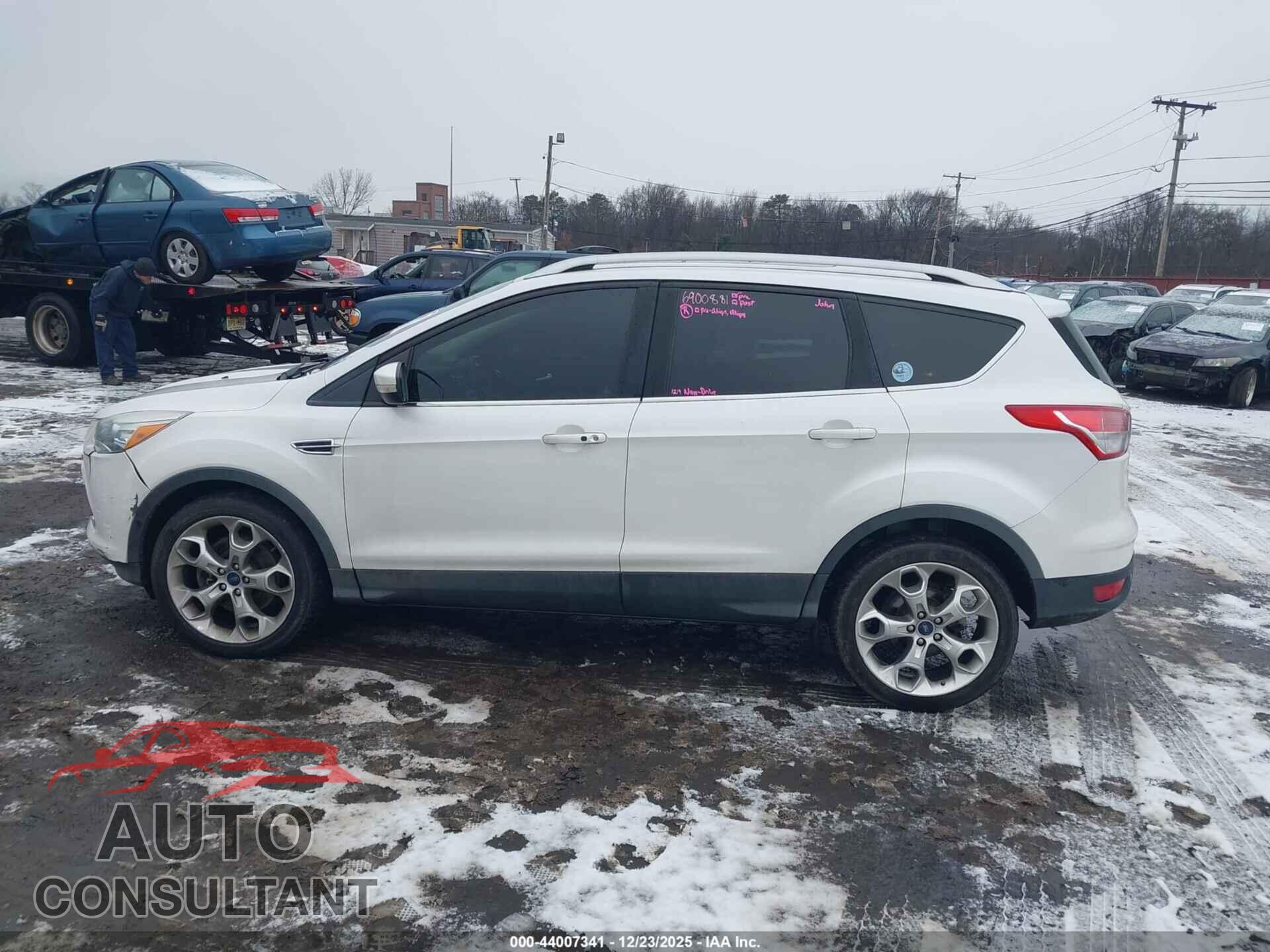 FORD ESCAPE 2014 - 1FMCU9J90EUE45109