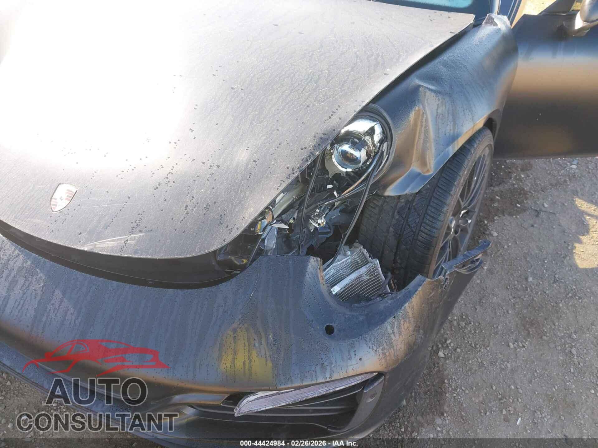 PORSCHE 911 2017 - WP0CA2A96HS141304