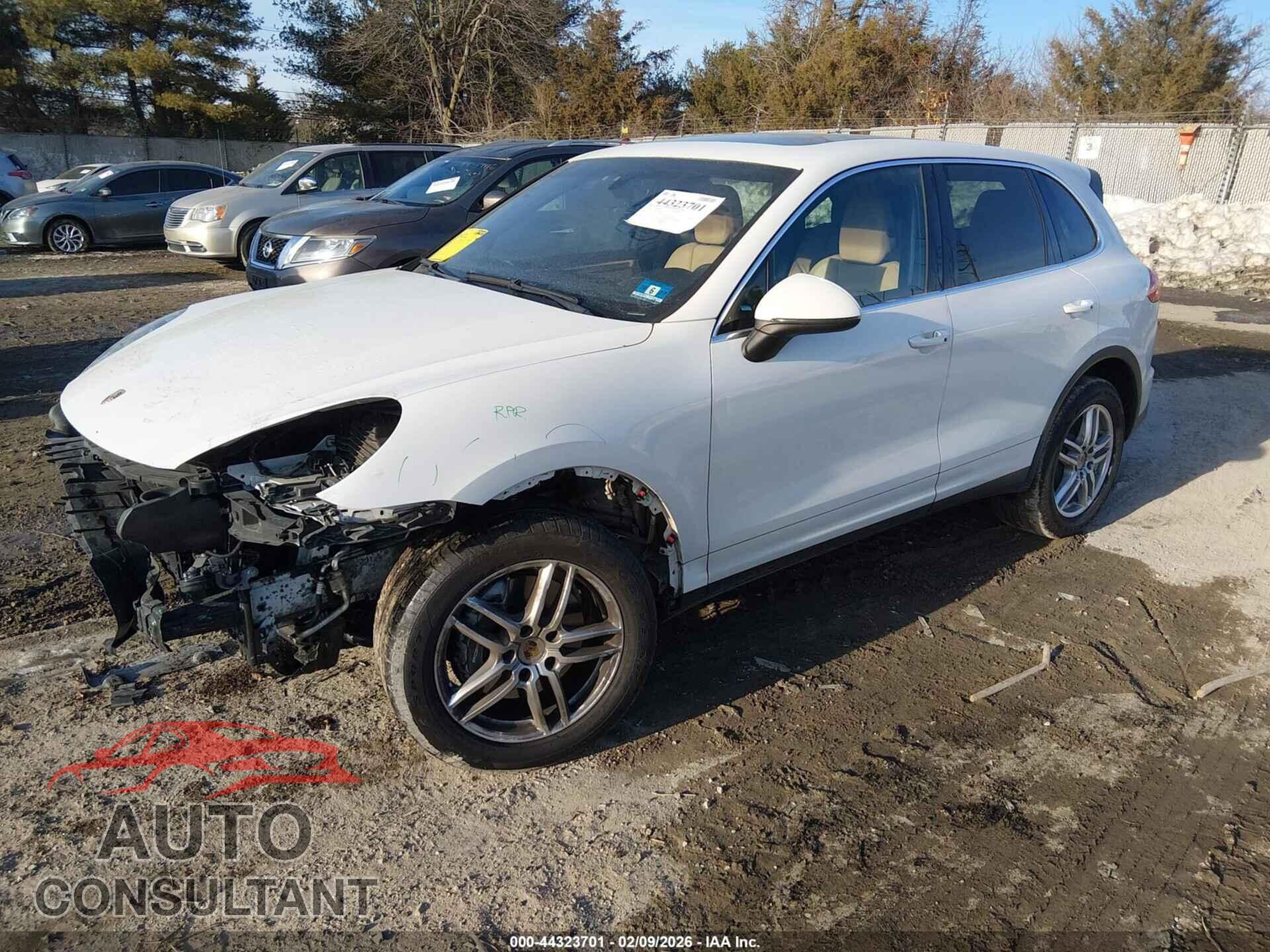 PORSCHE CAYENNE 2016 - WP1AA2A22GKA37836