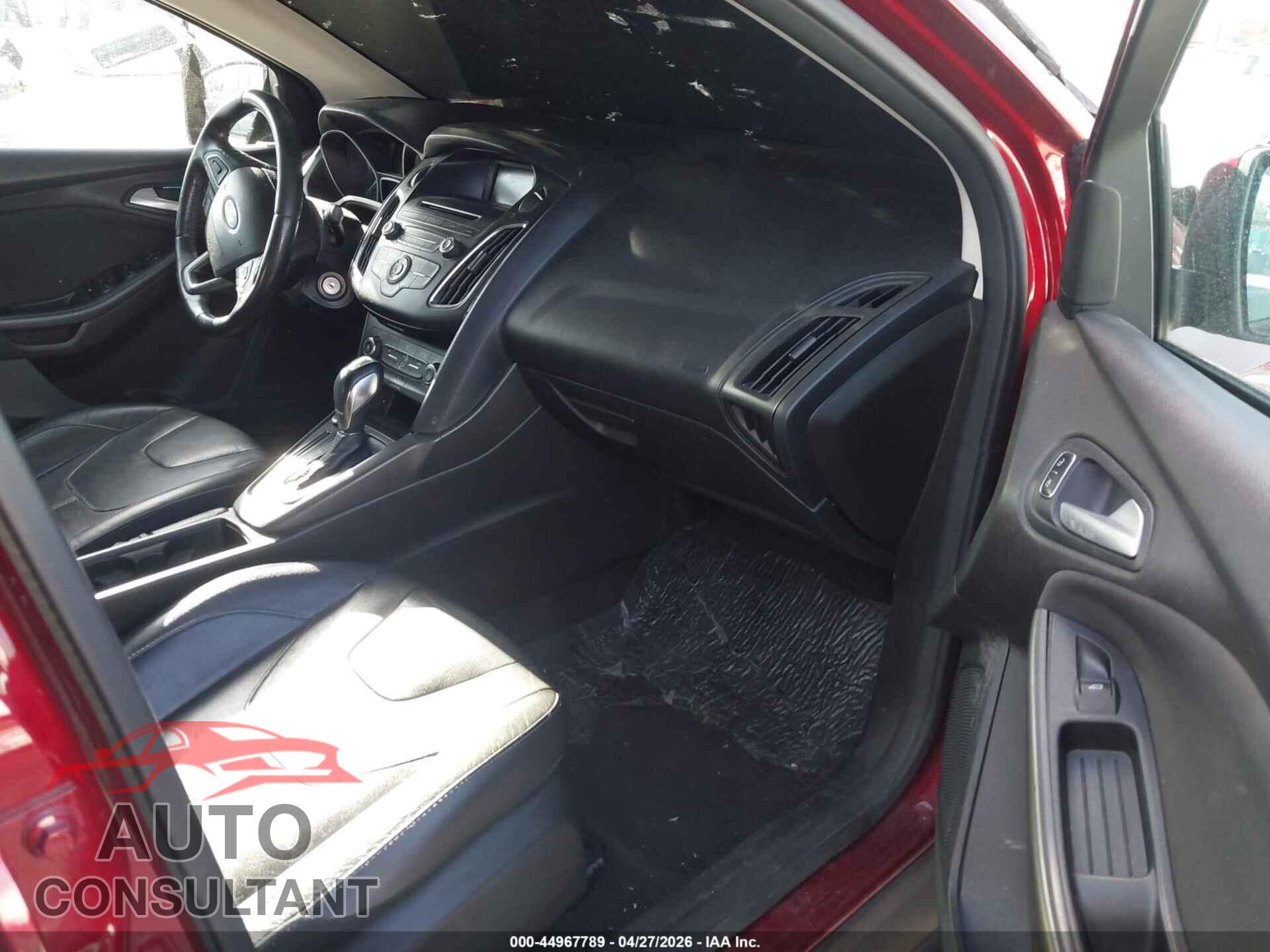 FORD FOCUS 2016 - 1FADP3F29GL256045