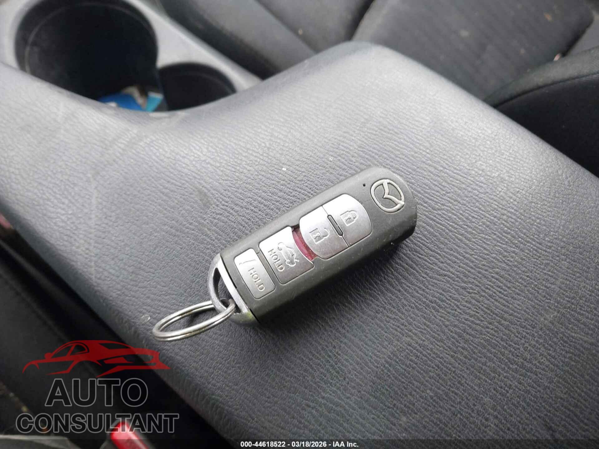 MAZDA MAZDA3 2014 - JM1BM1U70E1162674
