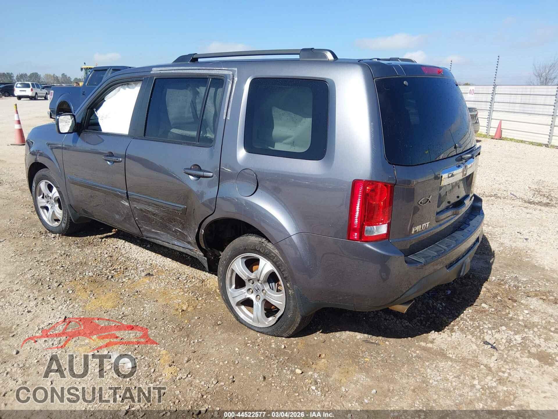 HONDA PILOT 2015 - 5FNYF3H56FB014997