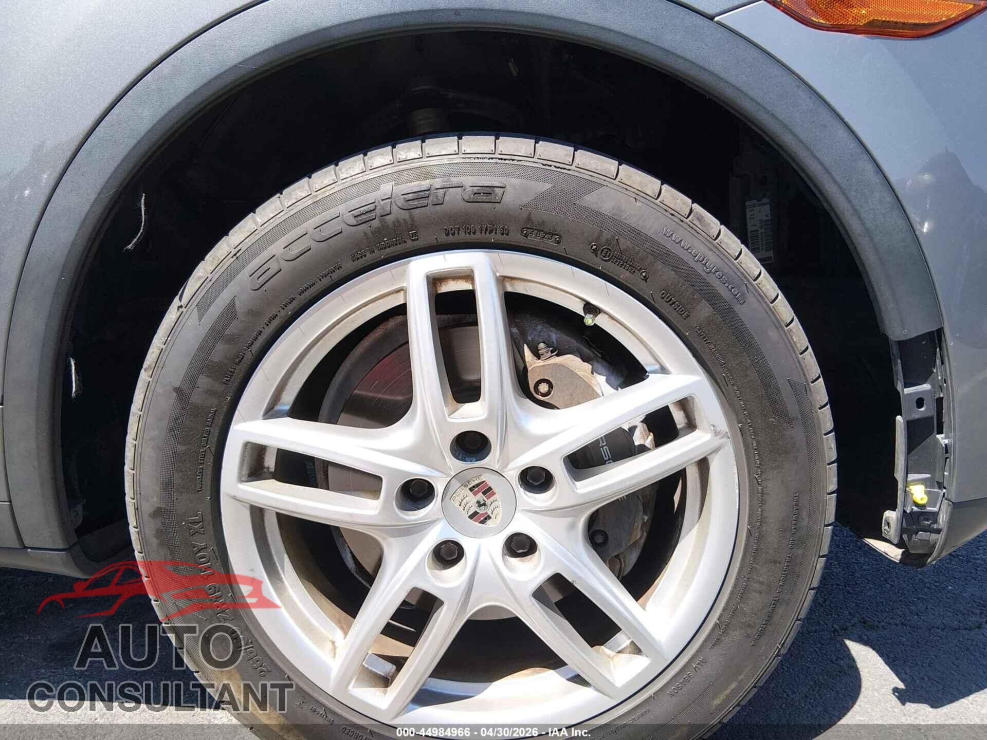 PORSCHE CAYENNE 2012 - WP1AA2A2XCLA09576