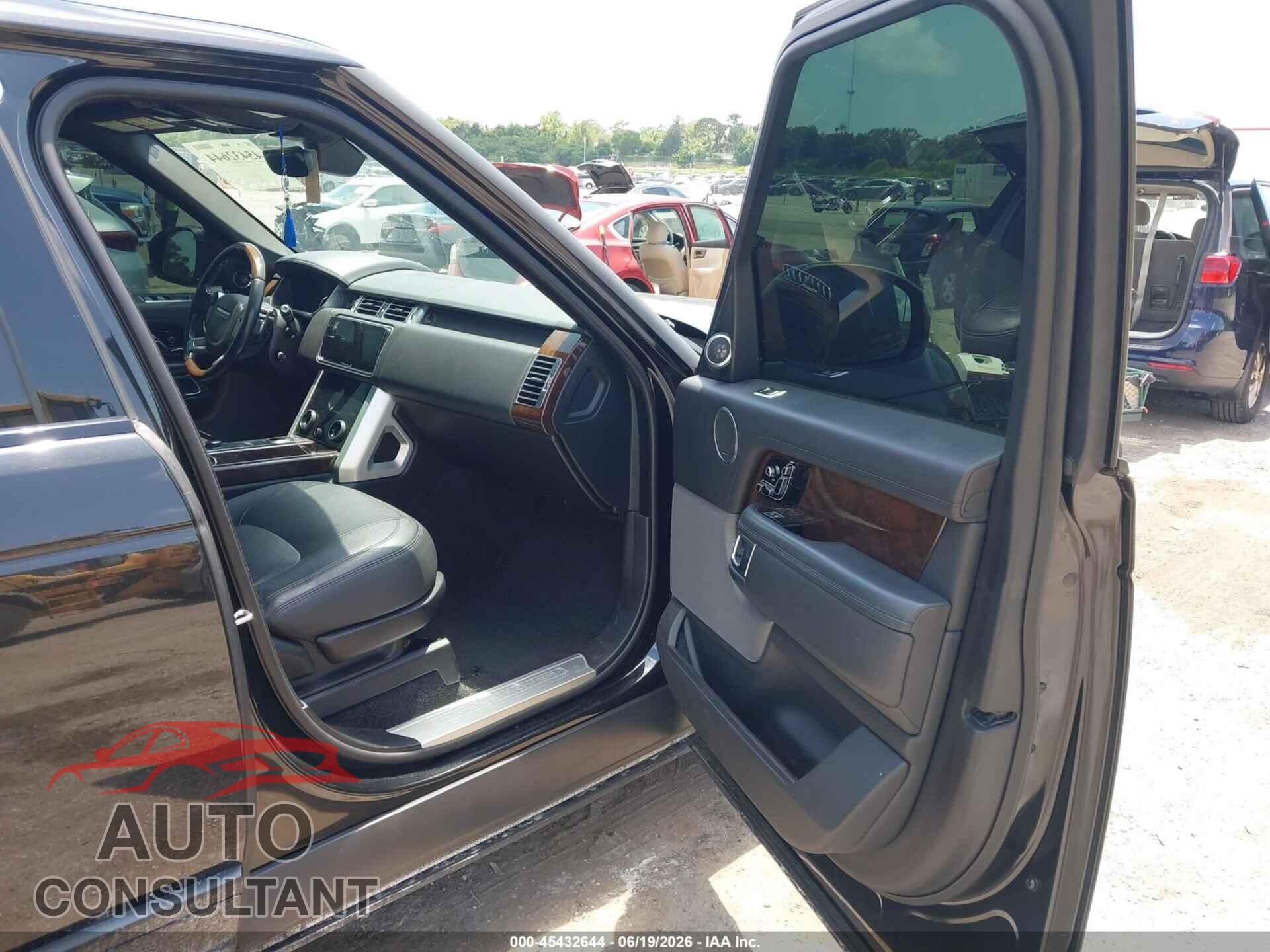LAND ROVER RANGE ROVER 2019 - SALGS2SV7KA543770