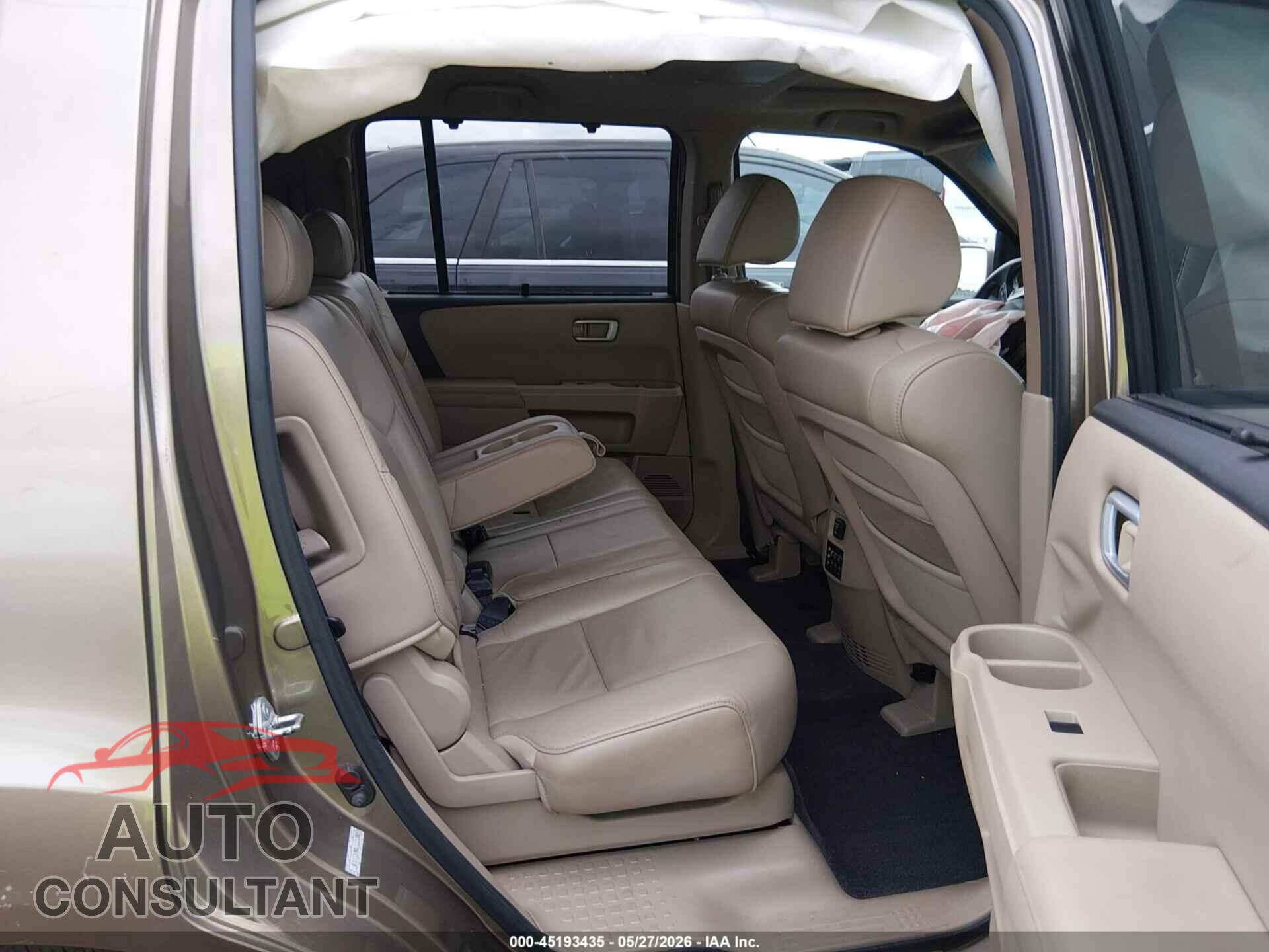 HONDA PILOT 2011 - 5FNYF3H90BB028200