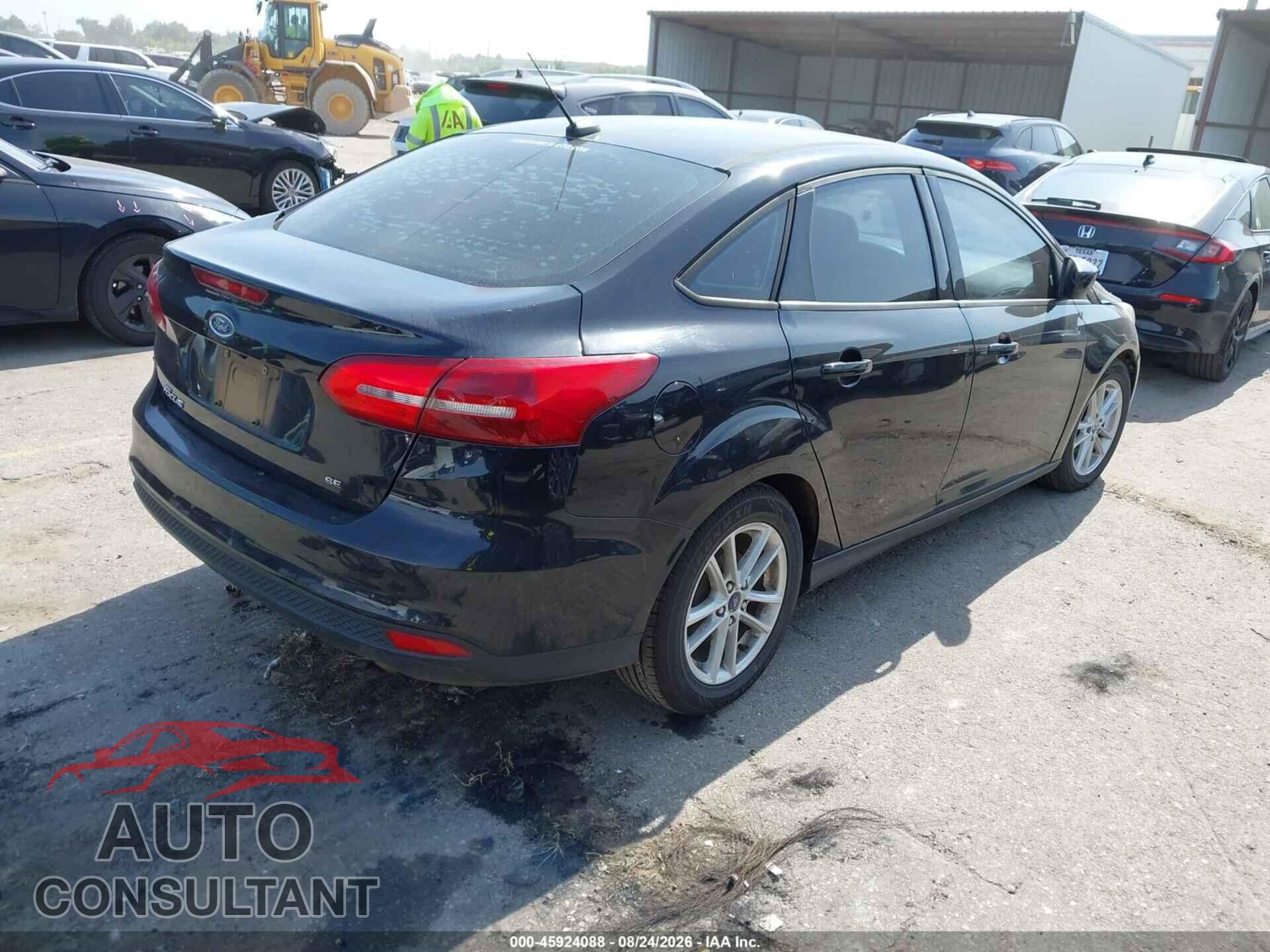 FORD FOCUS 2018 - 1FADP3F2XJL201403
