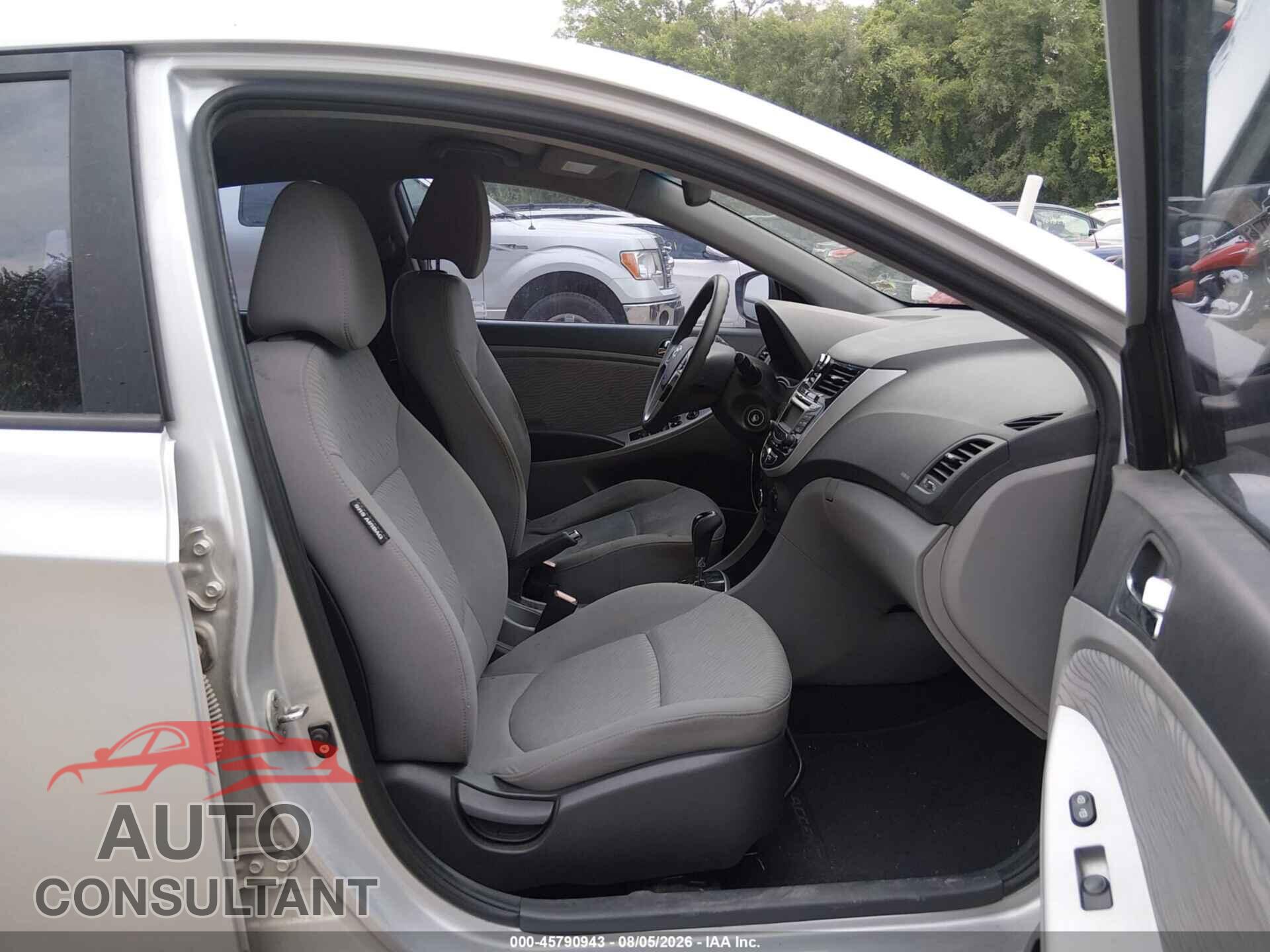 HYUNDAI ACCENT 2012 - KMHCU4AE2CU078324