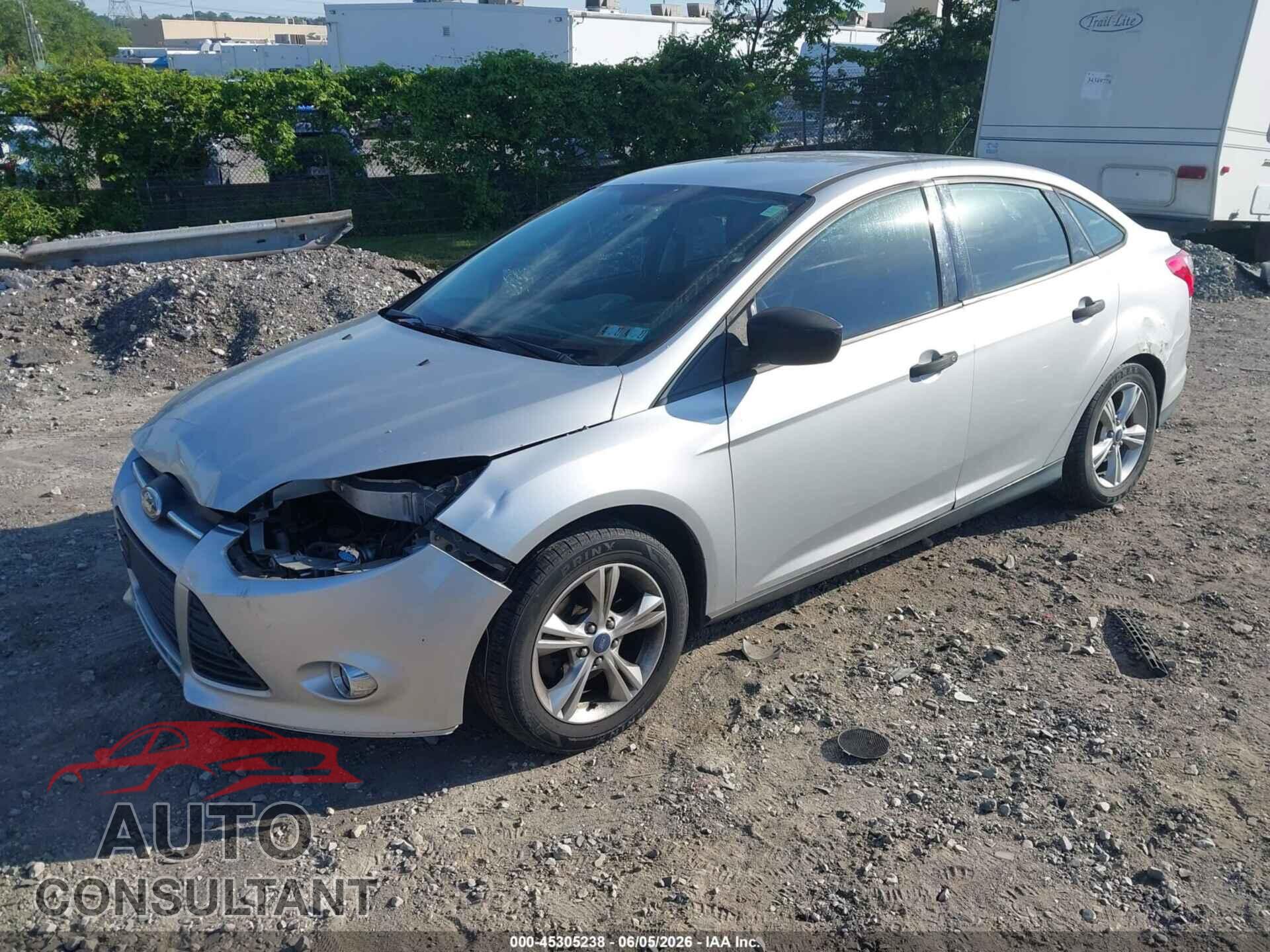 FORD FOCUS 2013 - 1FADP3E26DL180636
