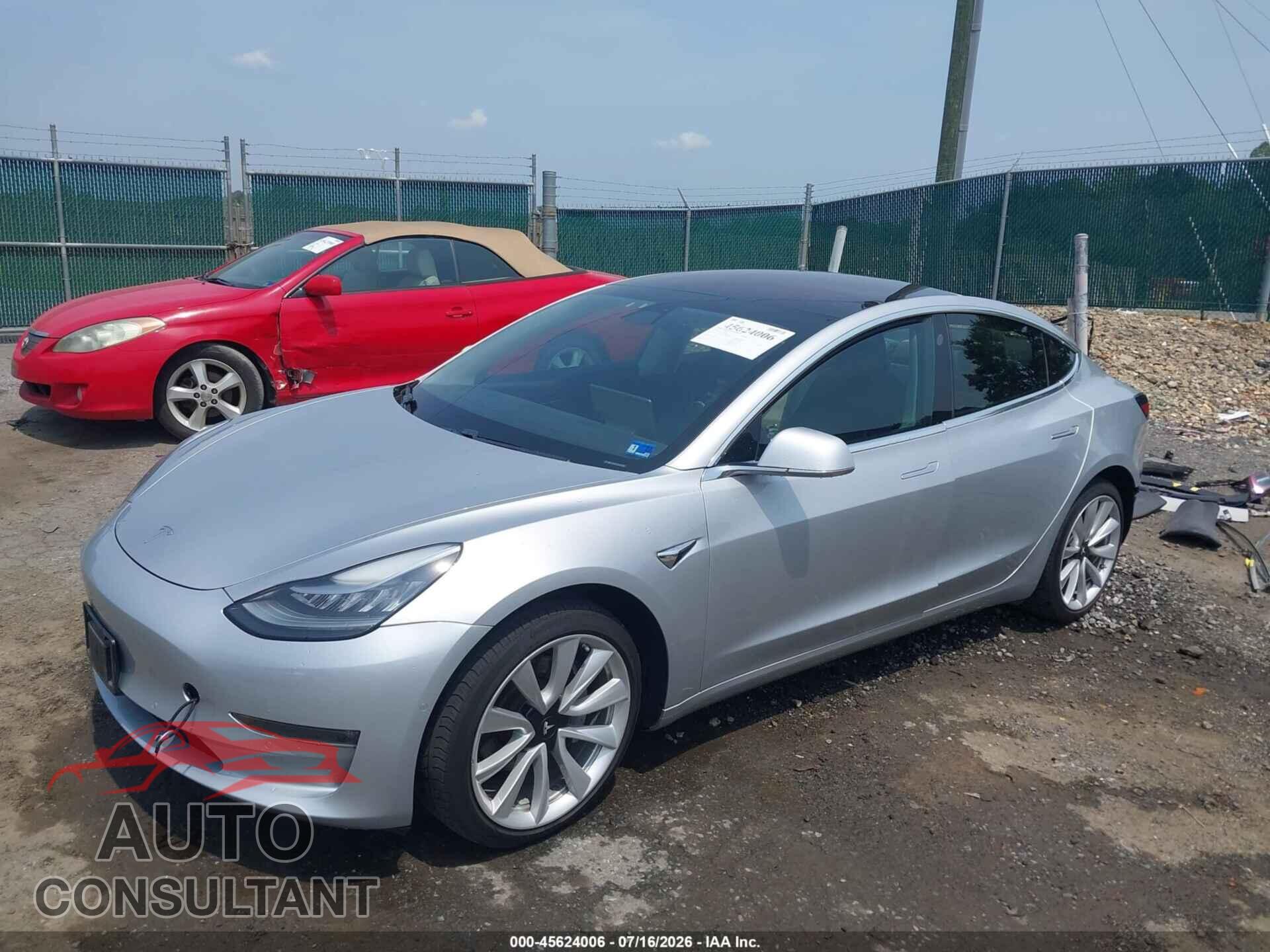 TESLA MODEL 3 2018 - 5YJ3E1EA5JF060865