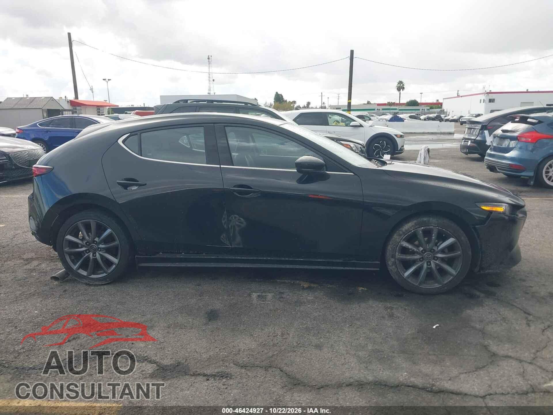 MAZDA MAZDA3 2019 - JM1BPALM1K1105295