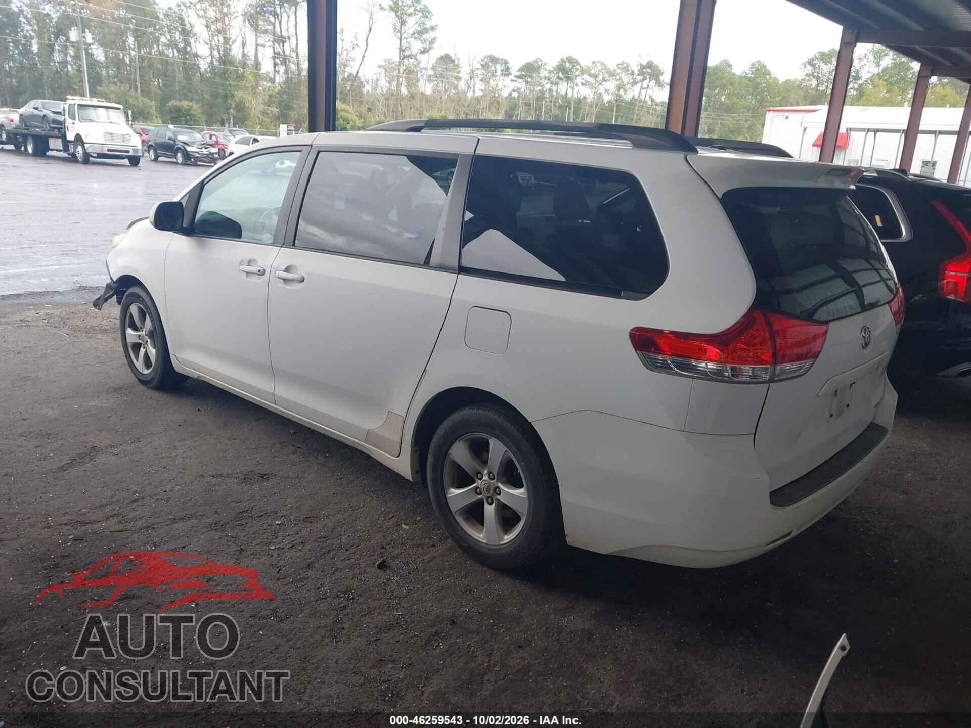 TOYOTA SIENNA 2011 - 5TDKK3DC5BS170816