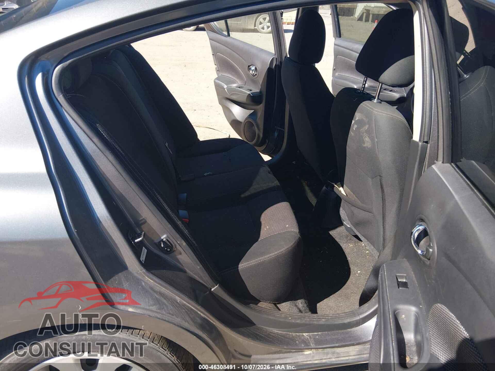 NISSAN VERSA 2019 - 3N1CN7AP3KL881207