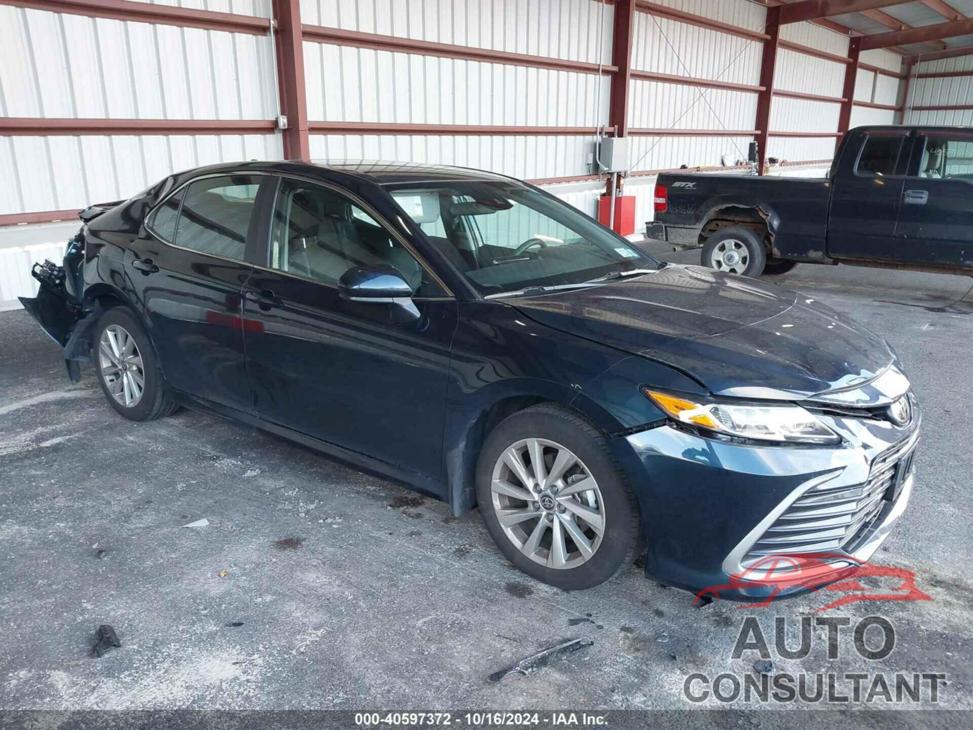 TOYOTA CAMRY 2021 - 4T1C11AK8MU556776