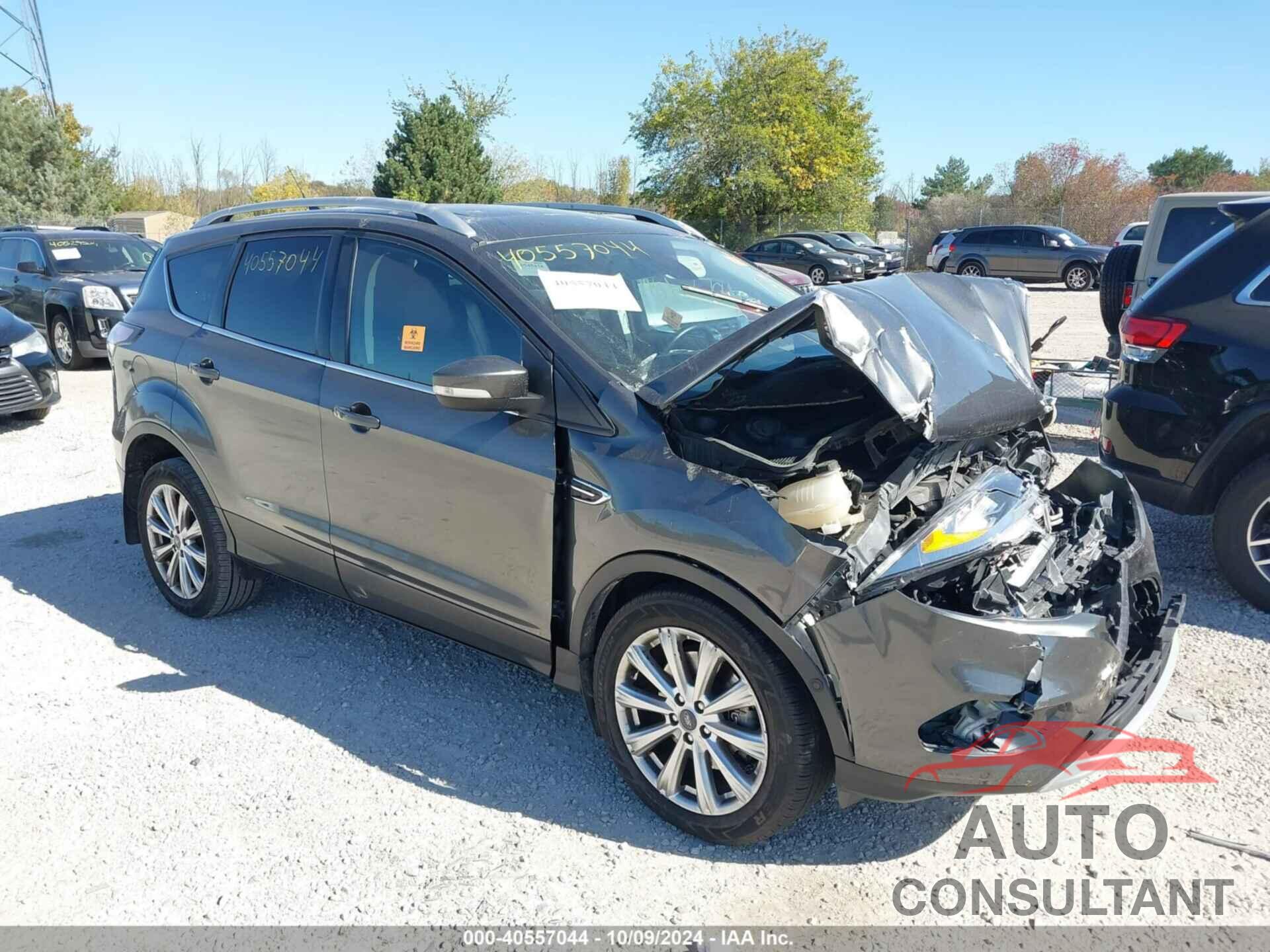 FORD ESCAPE 2018 - 1FMCU9J97JUC21829