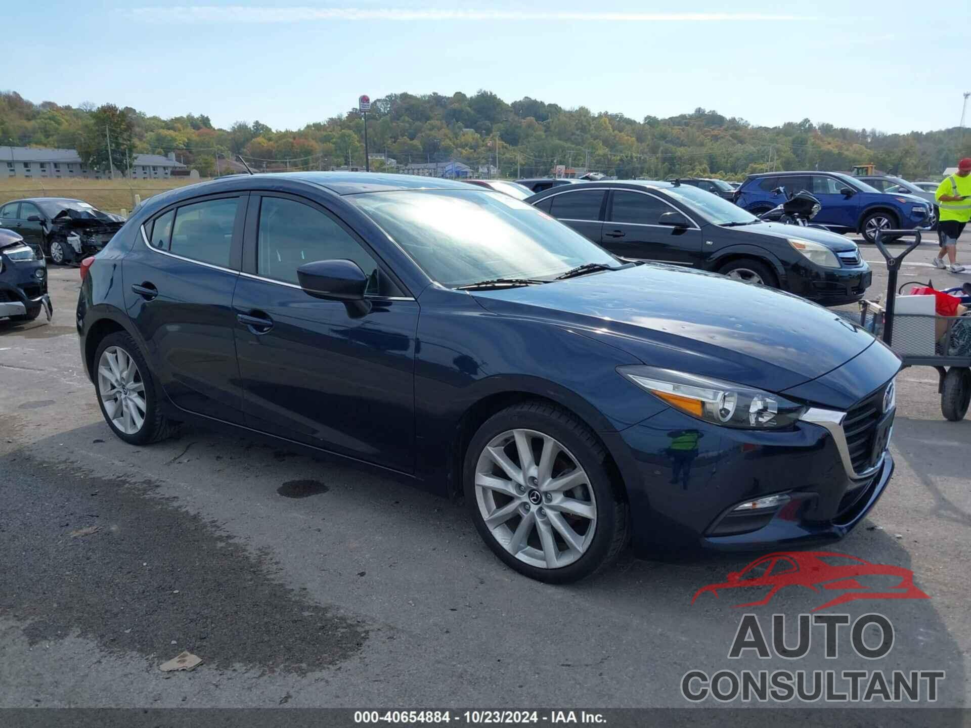 MAZDA MAZDA3 2017 - 3MZBN1L73HM130885