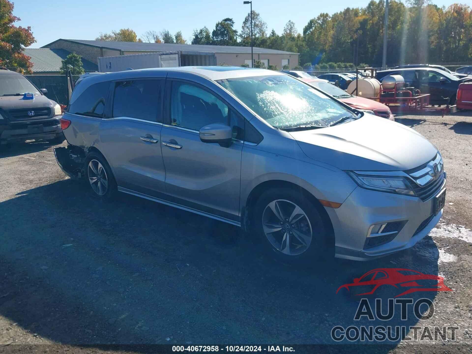 HONDA ODYSSEY 2018 - 5FNRL6H82JB000385