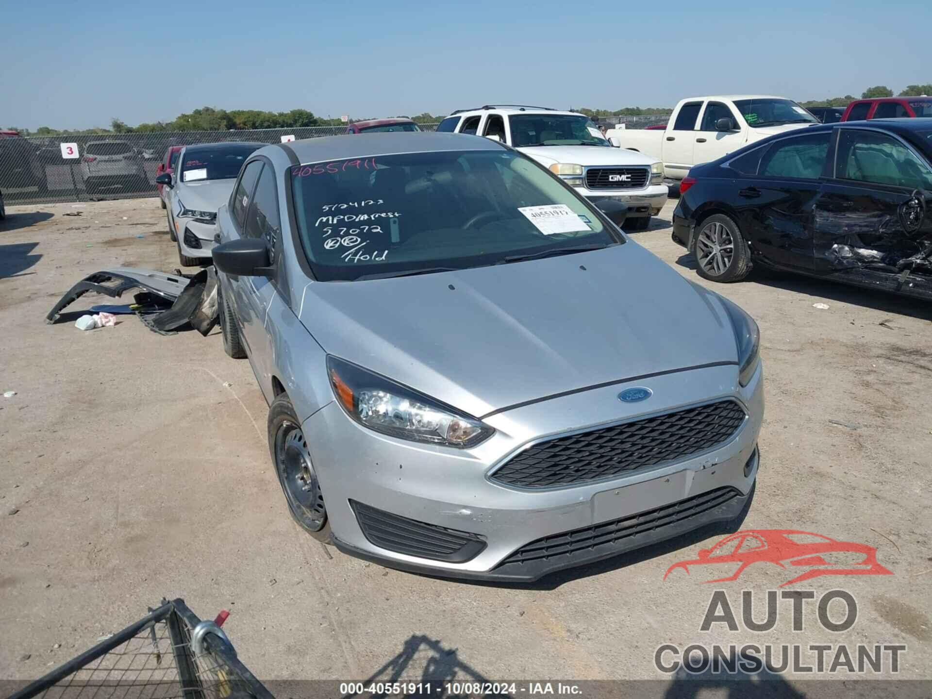 FORD FOCUS 2018 - 1FADP3E25JL216344