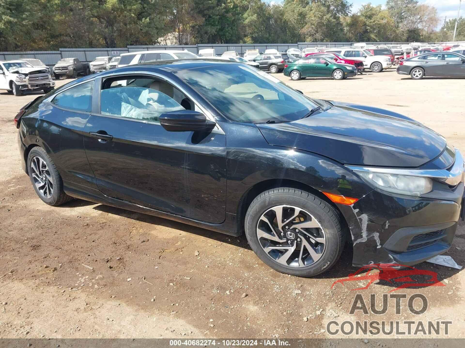 HONDA CIVIC 2018 - 2HGFC4B09JH303637