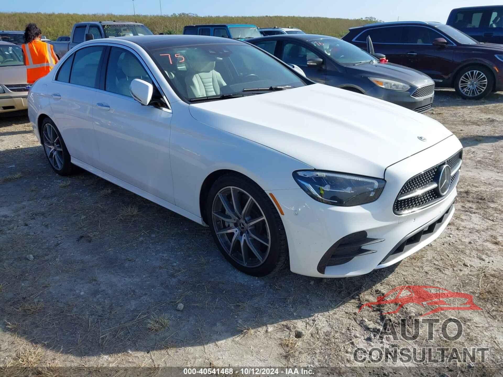 MERCEDES-BENZ E 2022 - W1KZF8DB8NB040750
