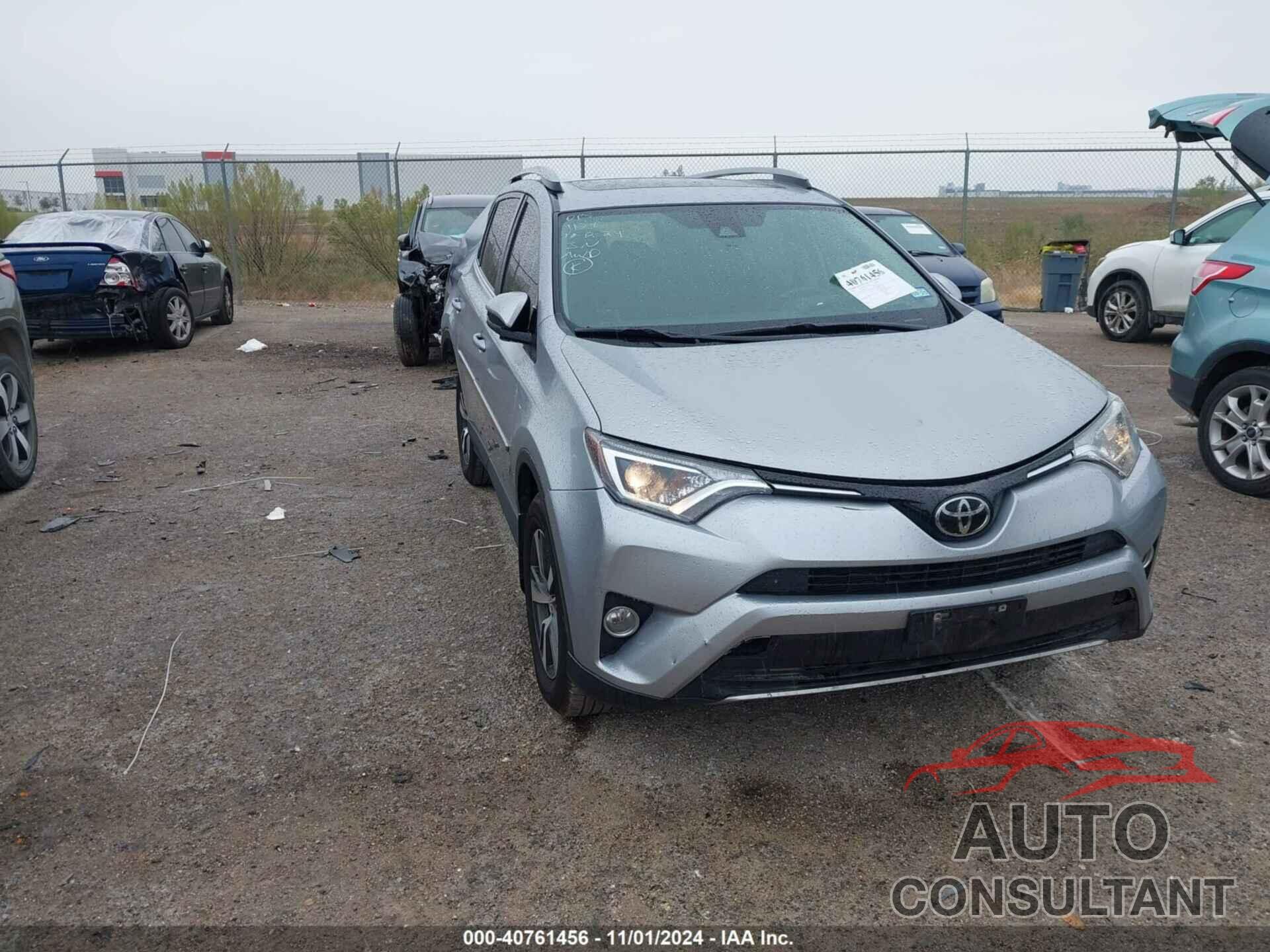 TOYOTA RAV4 2018 - 2T3RFREV7JW731178