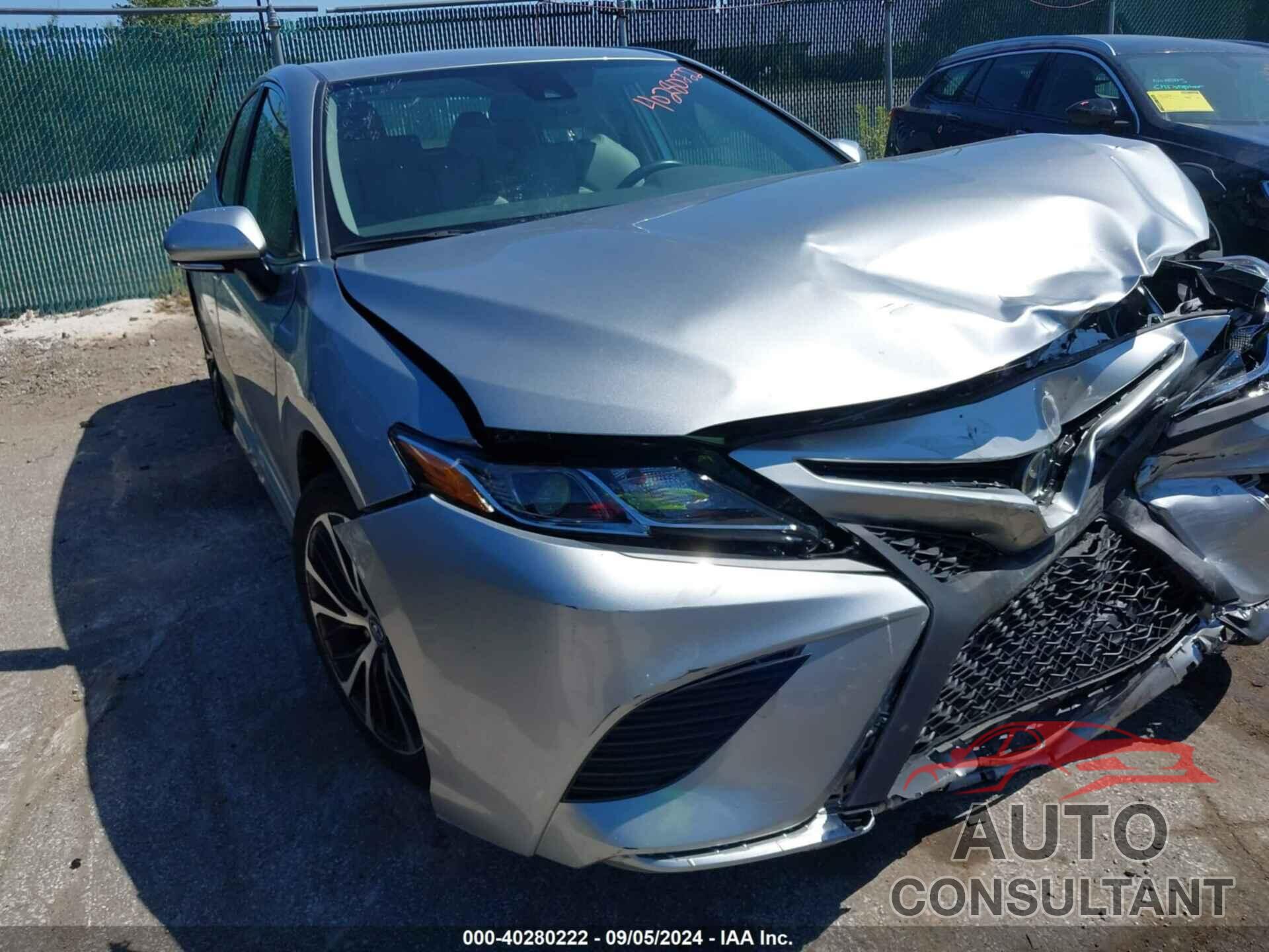 TOYOTA CAMRY 2019 - 4T1B11HK0KU800192