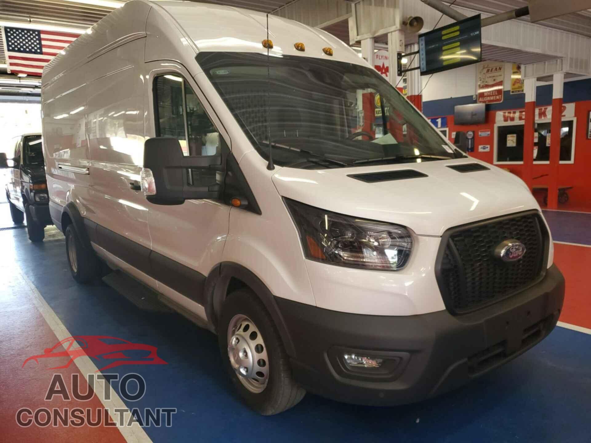 FORD TRANSIT 2023 - 1FTRU8UG4PKA50772