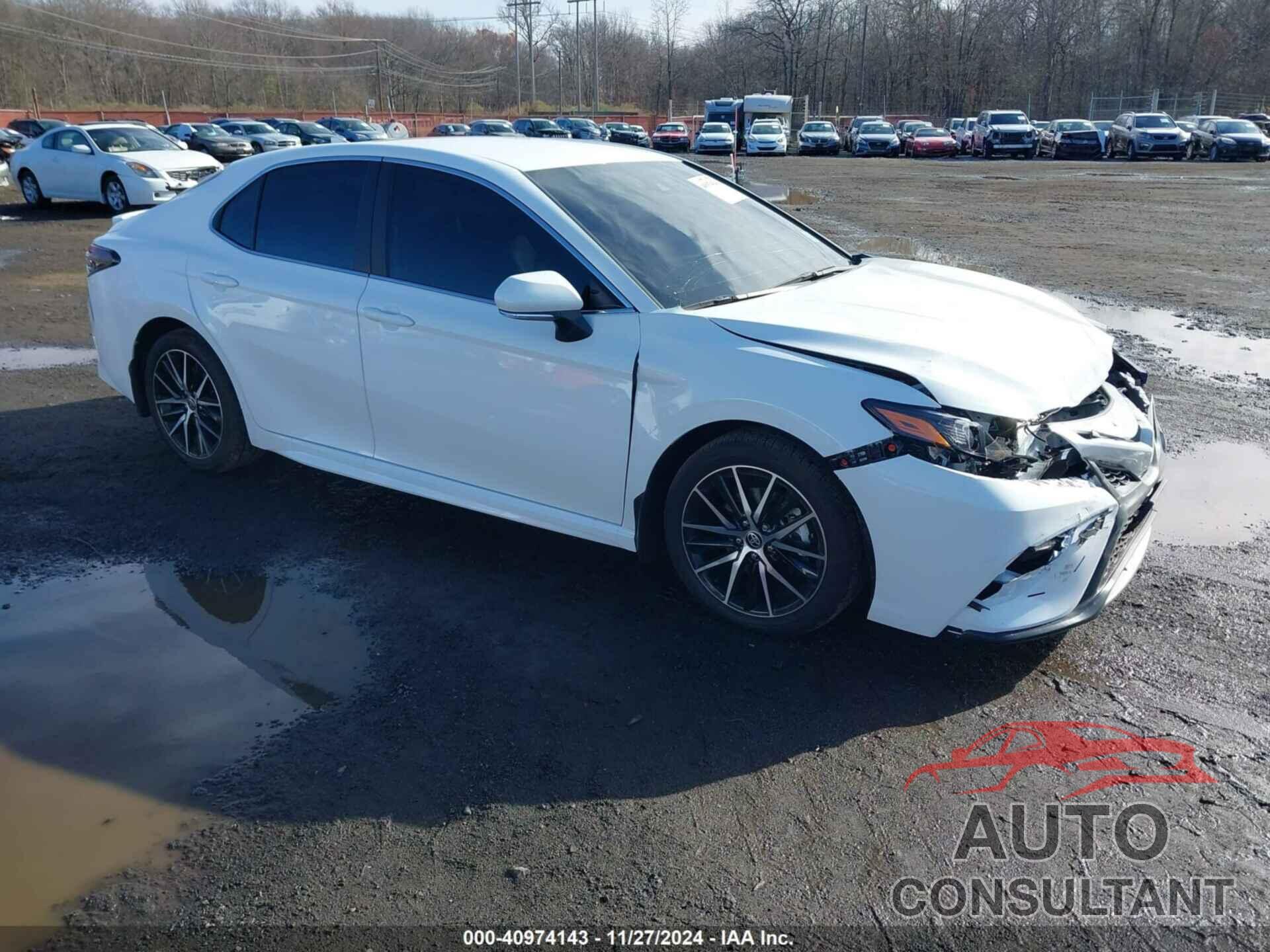 TOYOTA CAMRY 2024 - 4T1G11BKXRU127971
