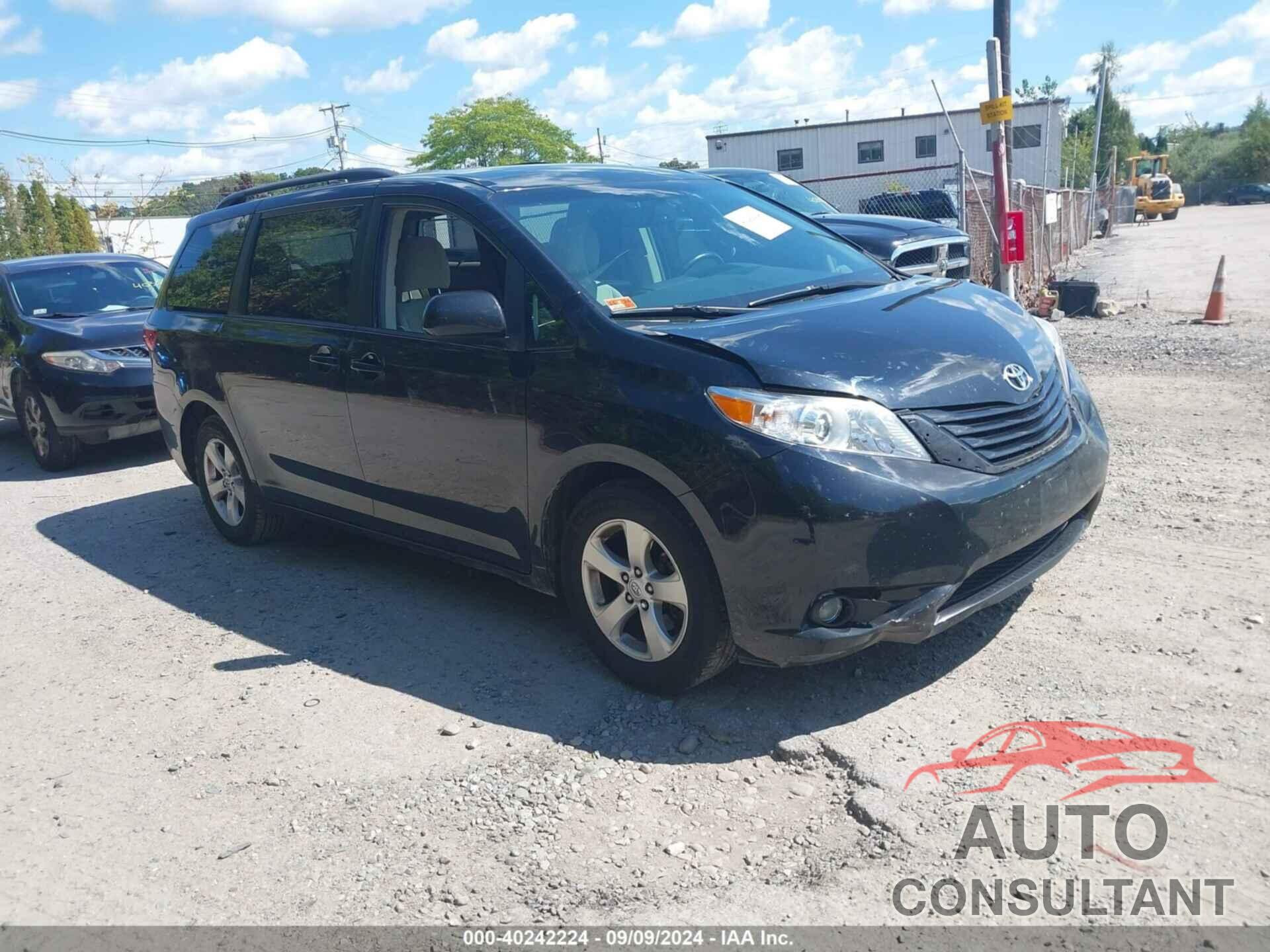 TOYOTA SIENNA 2017 - 5TDKZ3DC3HS827469