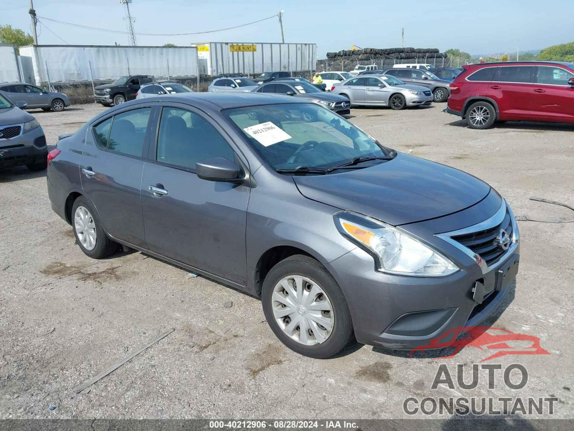 NISSAN VERSA 2018 - 3N1CN7AP8JL815623