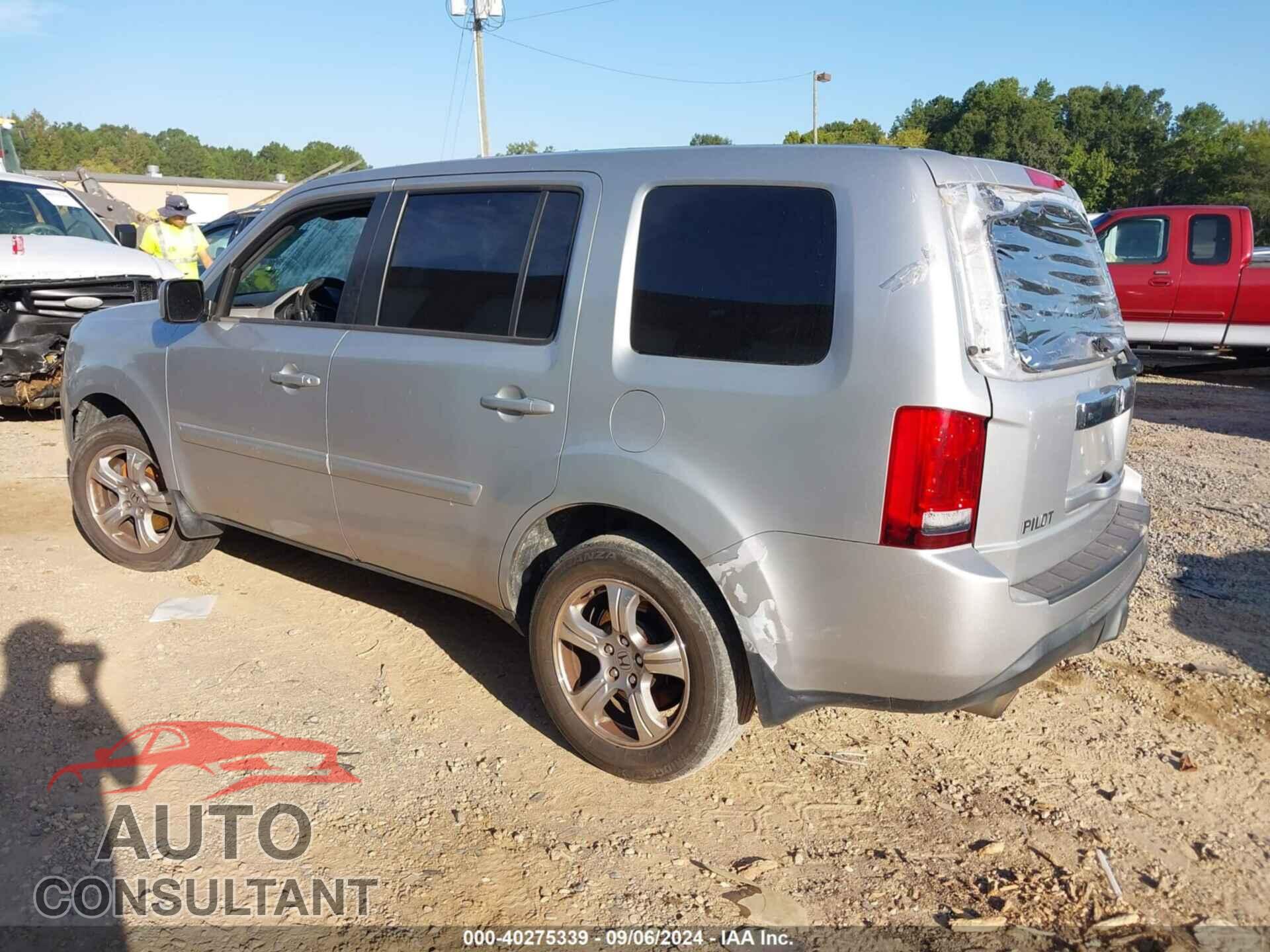 HONDA PILOT 2013 - 5FNYF3H49DB004355