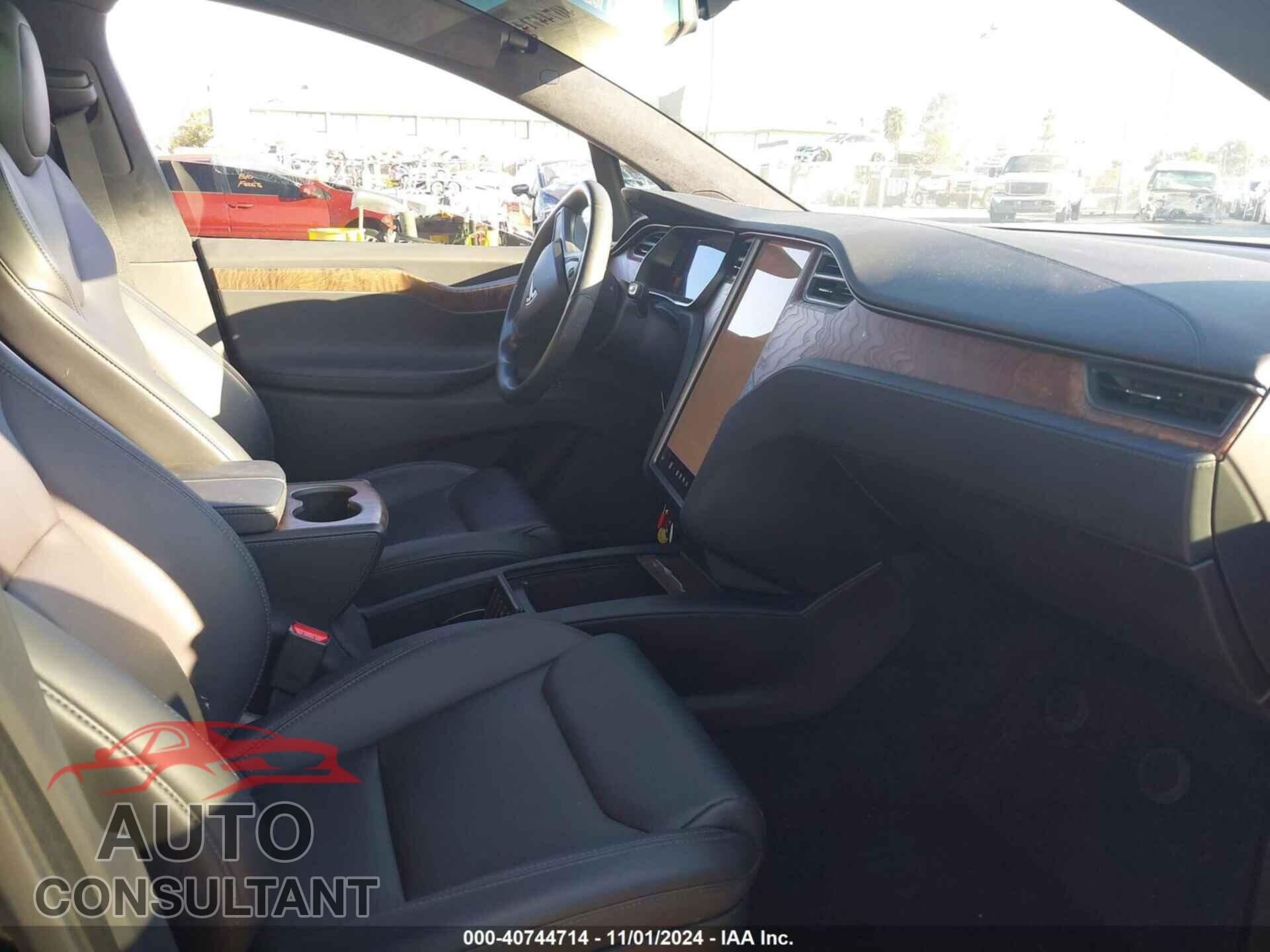 TESLA MODEL X 2020 - 5YJXCDE26LF239727