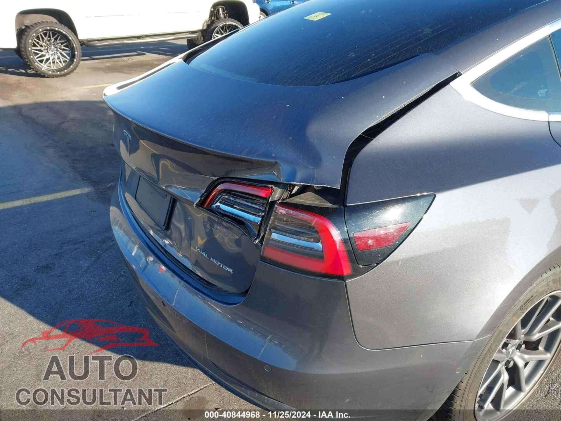 TESLA MODEL 3 2018 - 5YJ3E1EB2JF119198