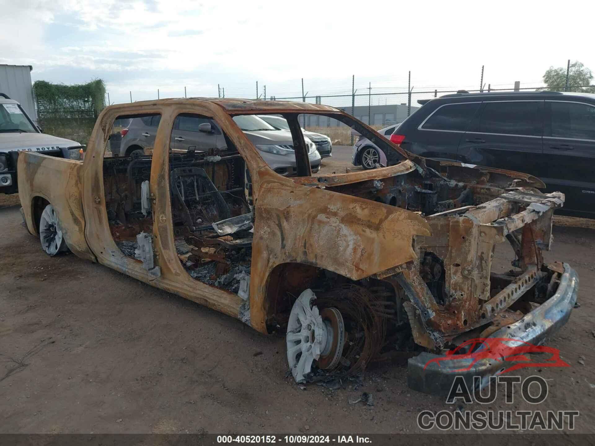 CHEVROLET SILVERADO 1500 2023 - 3GCUDGE84PG185219