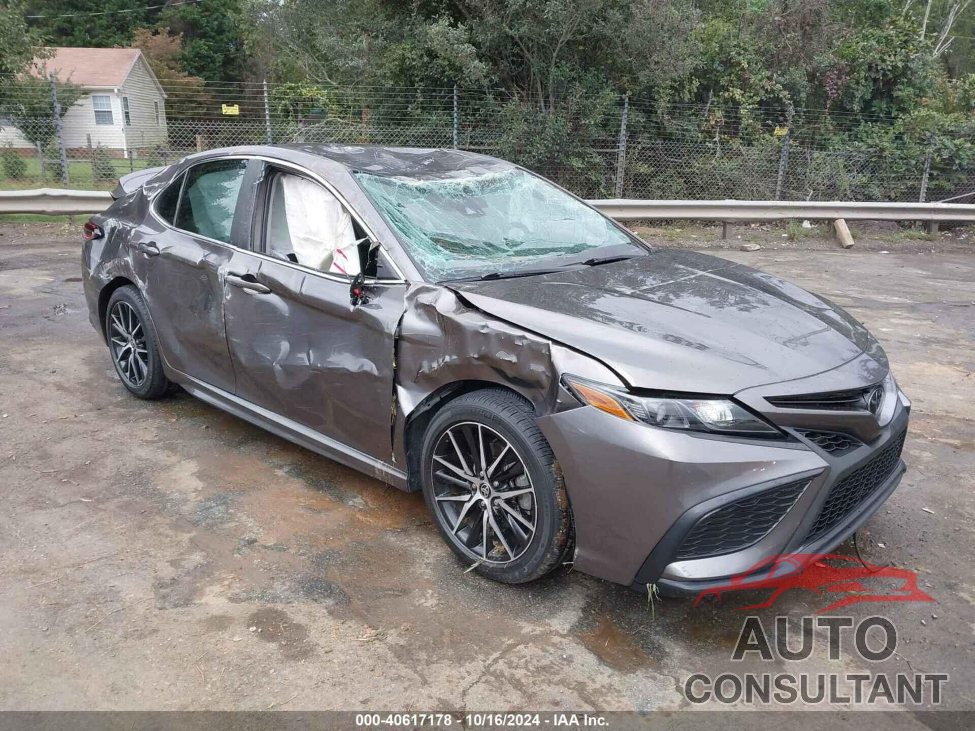 TOYOTA CAMRY 2021 - 4T1T11AKXMU490411