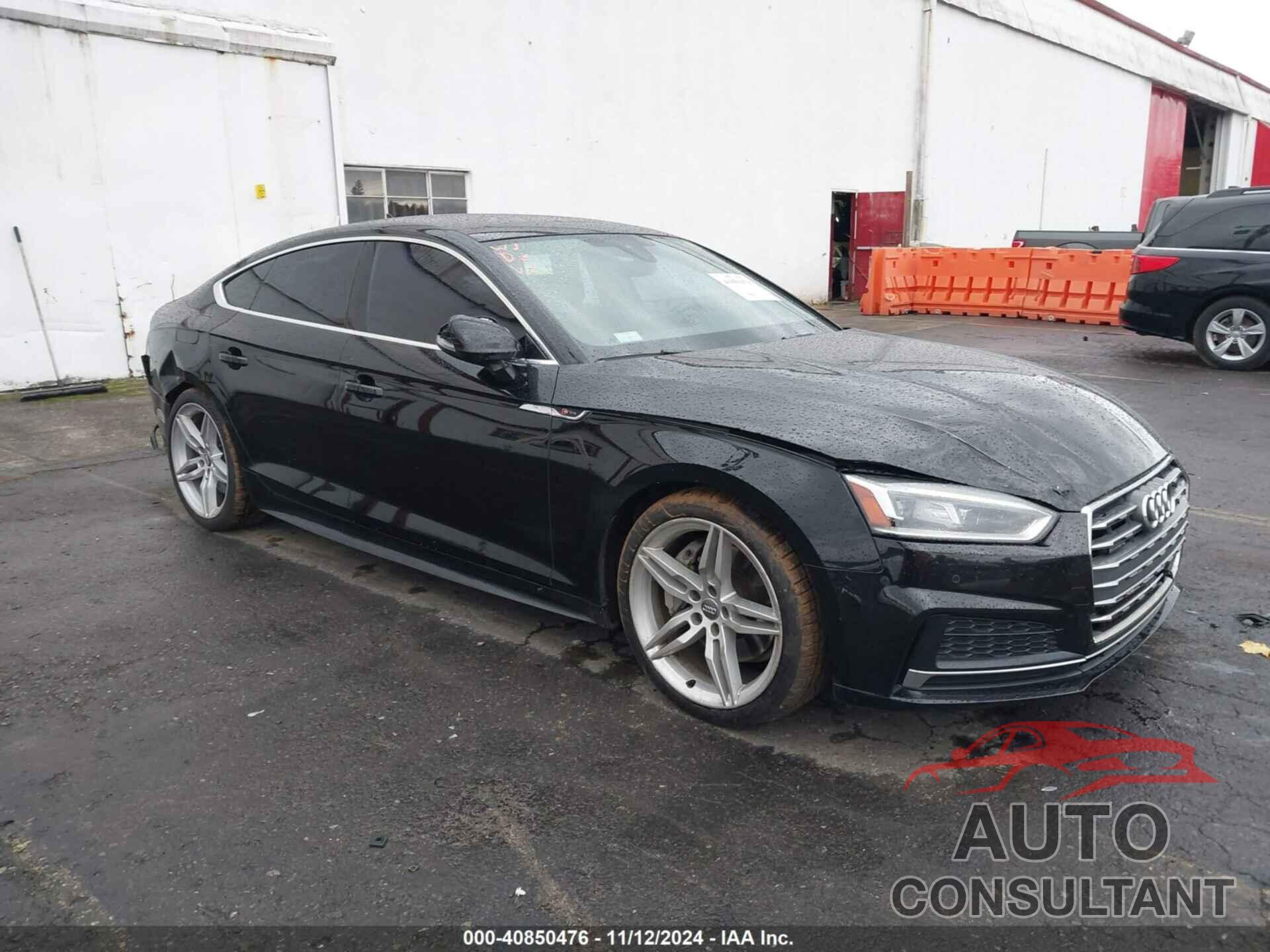 AUDI A5 2018 - WAUENCF56JA009175