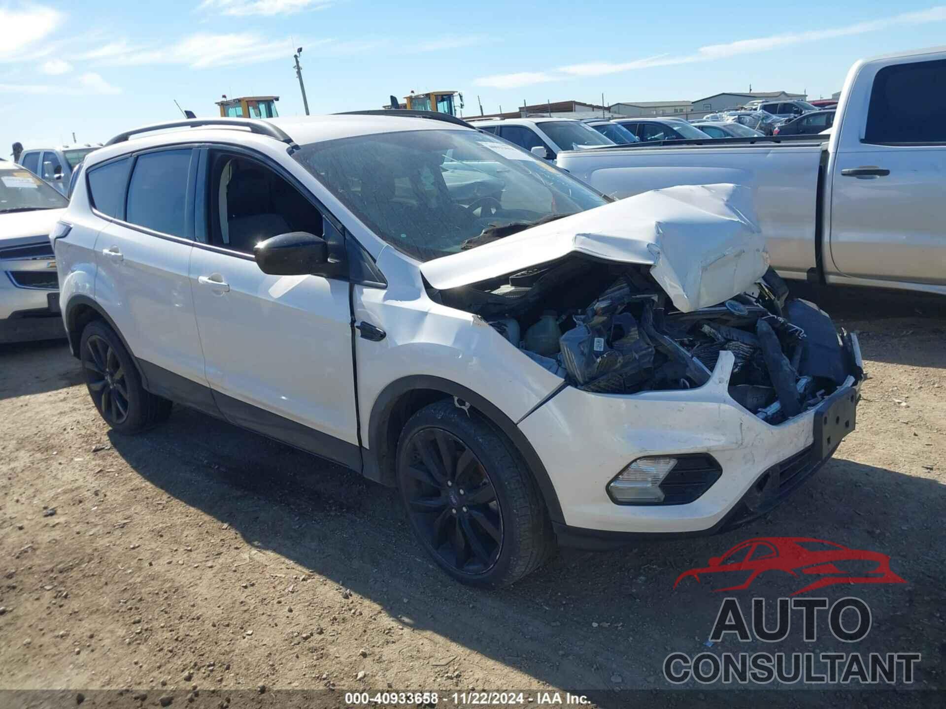 FORD ESCAPE 2018 - 1FMCU0GD3JUC70002