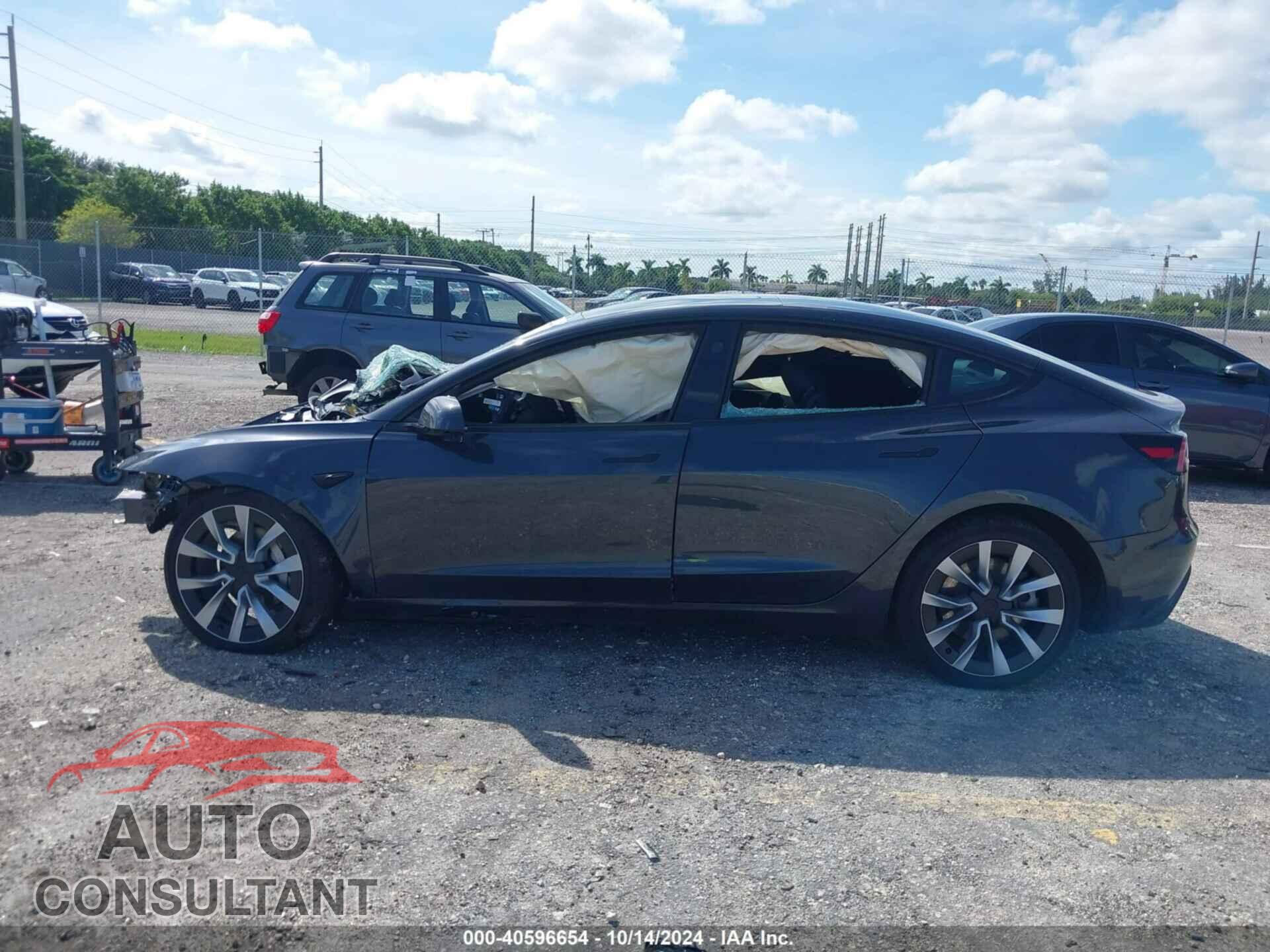 TESLA MODEL 3 2024 - 5YJ3E1EA2RF751069
