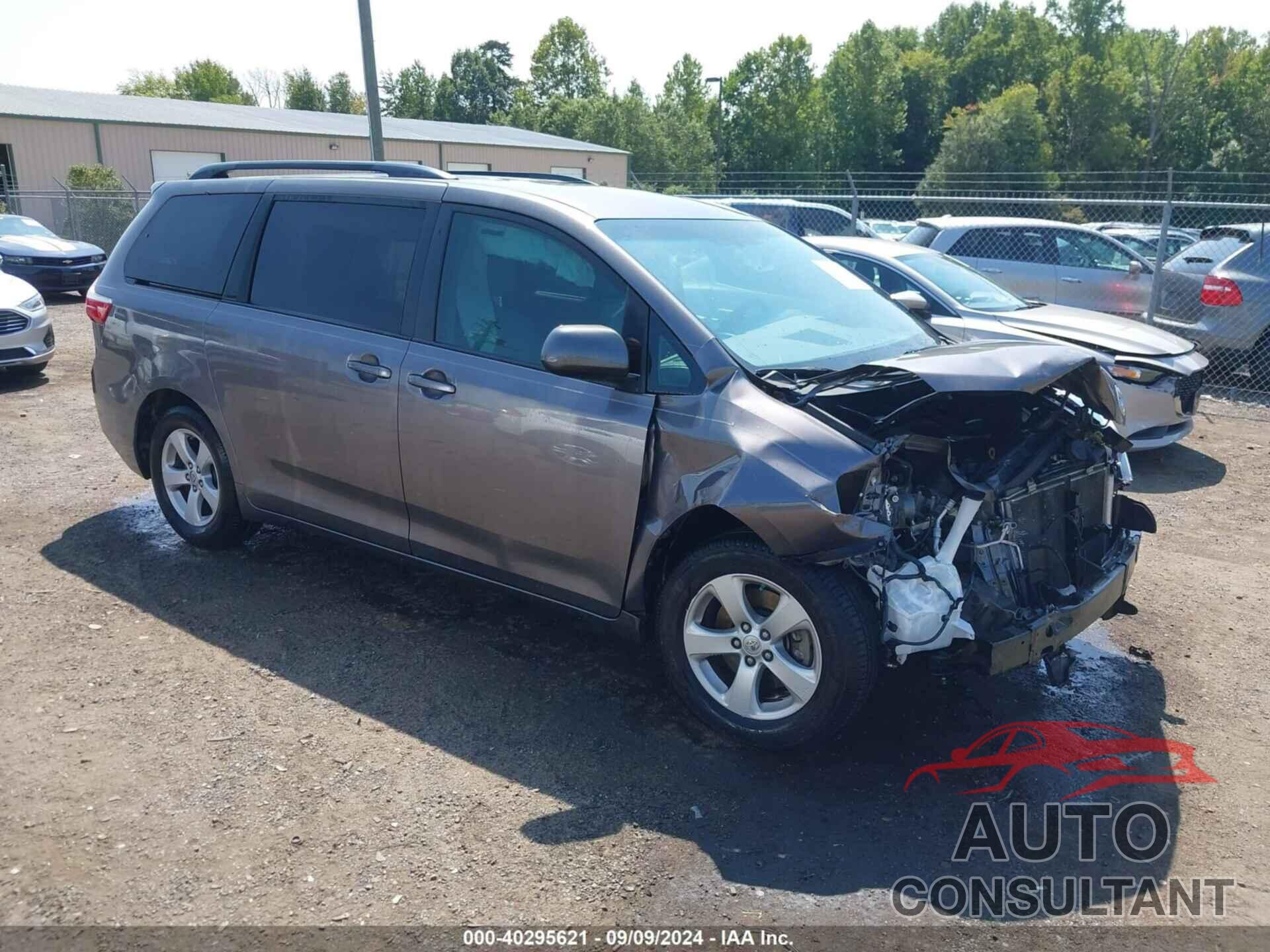 TOYOTA SIENNA 2017 - 5TDKZ3DC3HS890541