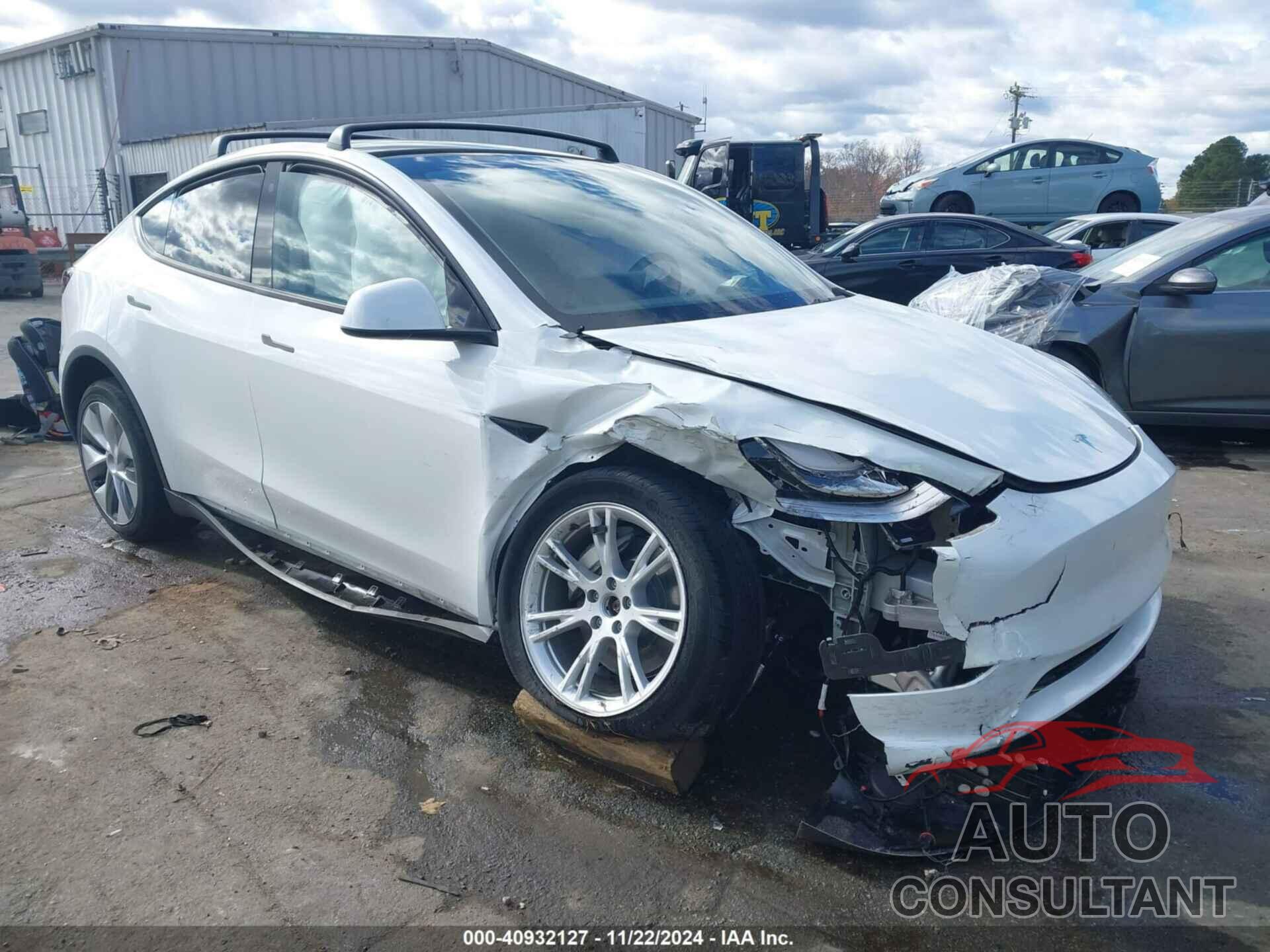 TESLA MODEL Y 2023 - 7SAYGDEE9PA104184