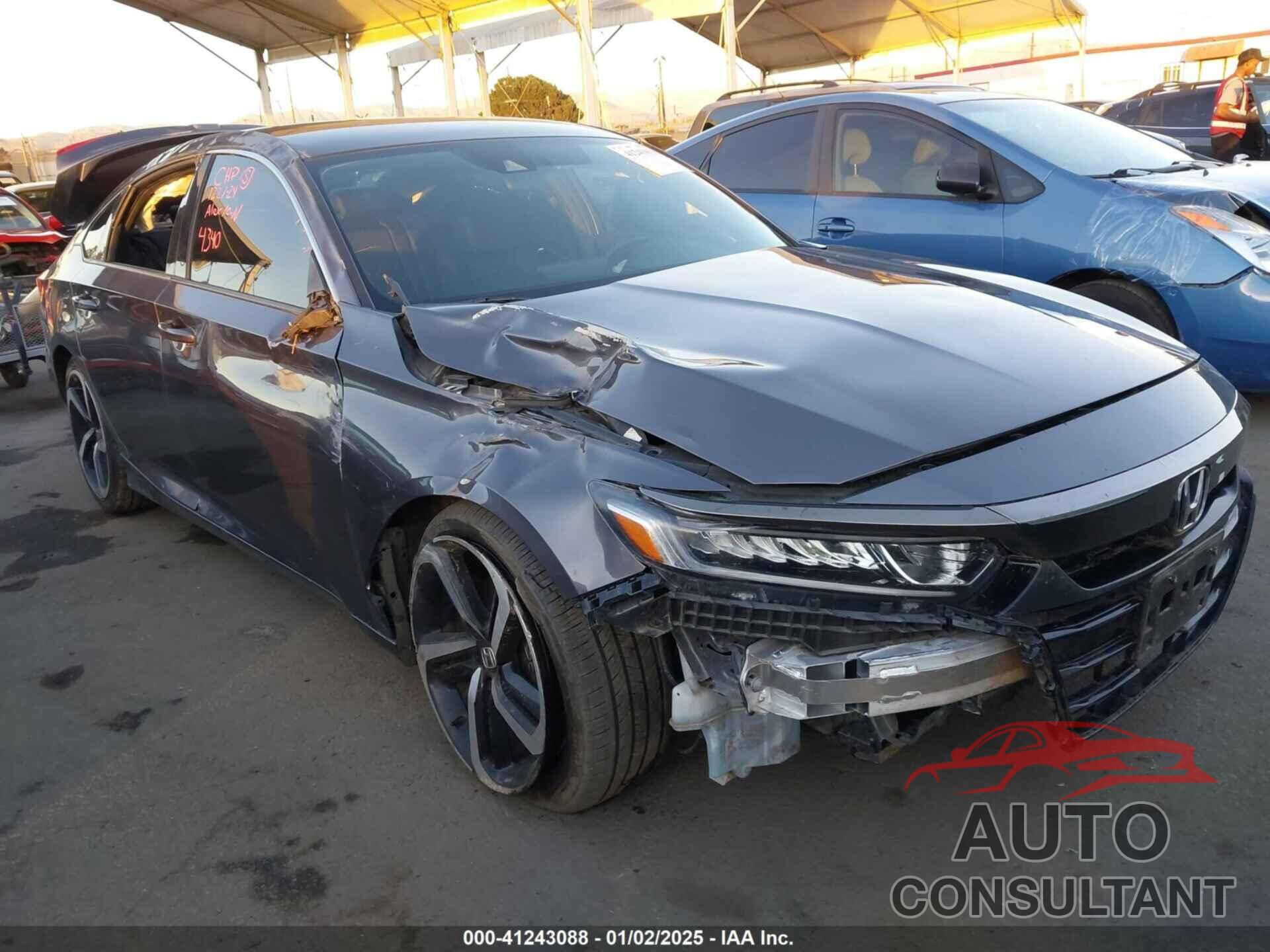 HONDA ACCORD 2018 - 1HGCV1E33JA184340
