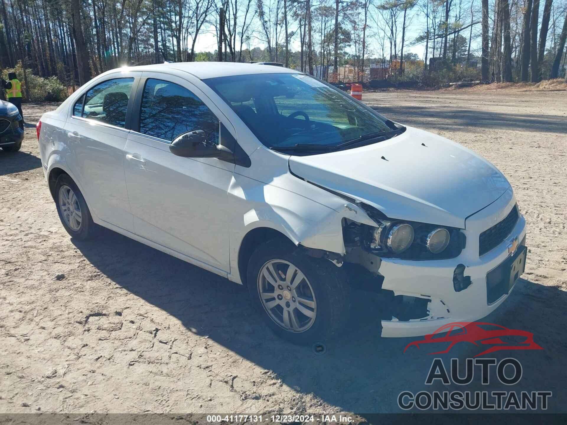 CHEVROLET SONIC 2014 - 1G1JC5SBXE4109288