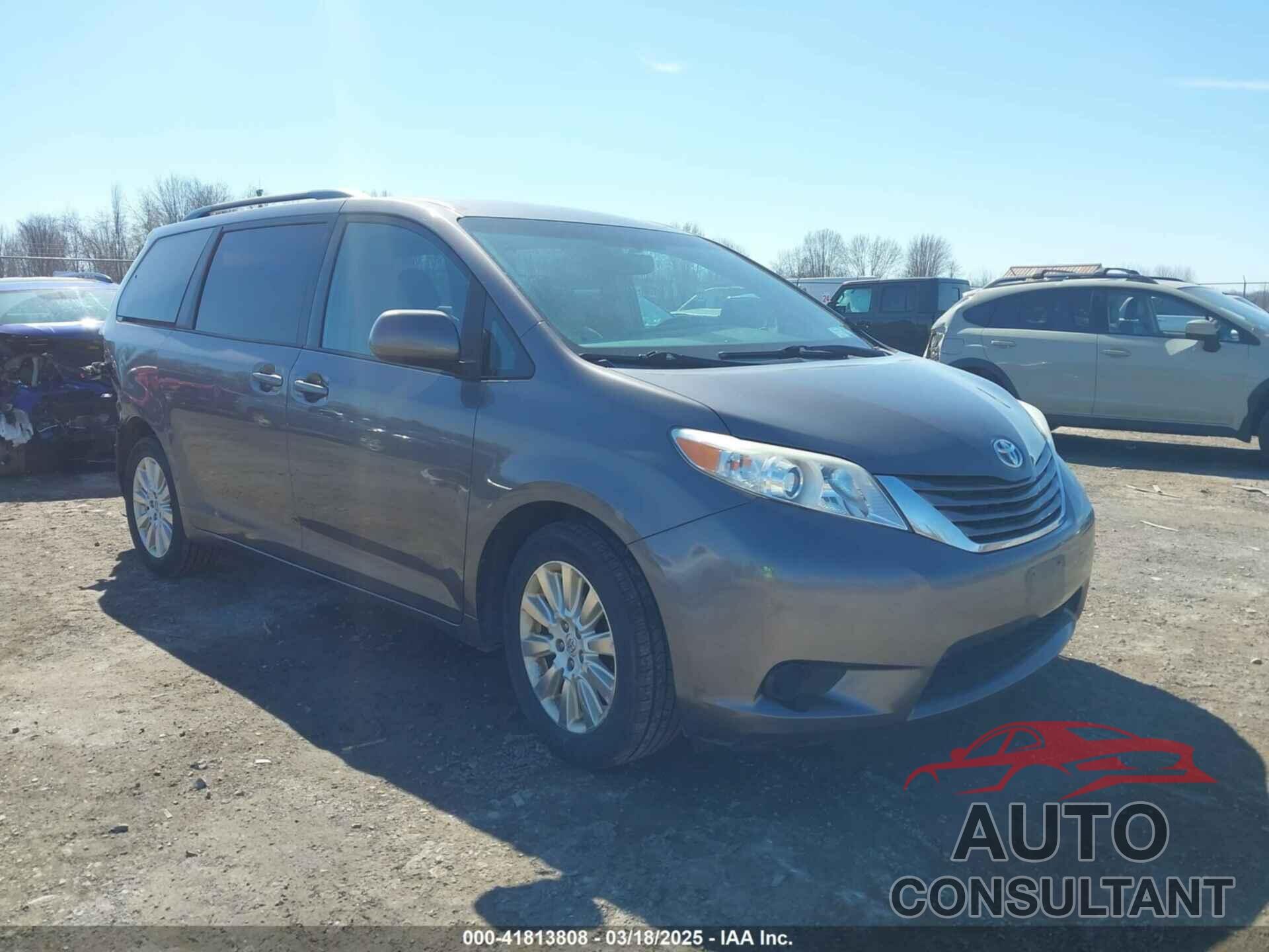 TOYOTA SIENNA 2015 - 5TDJK3DC4FS127330