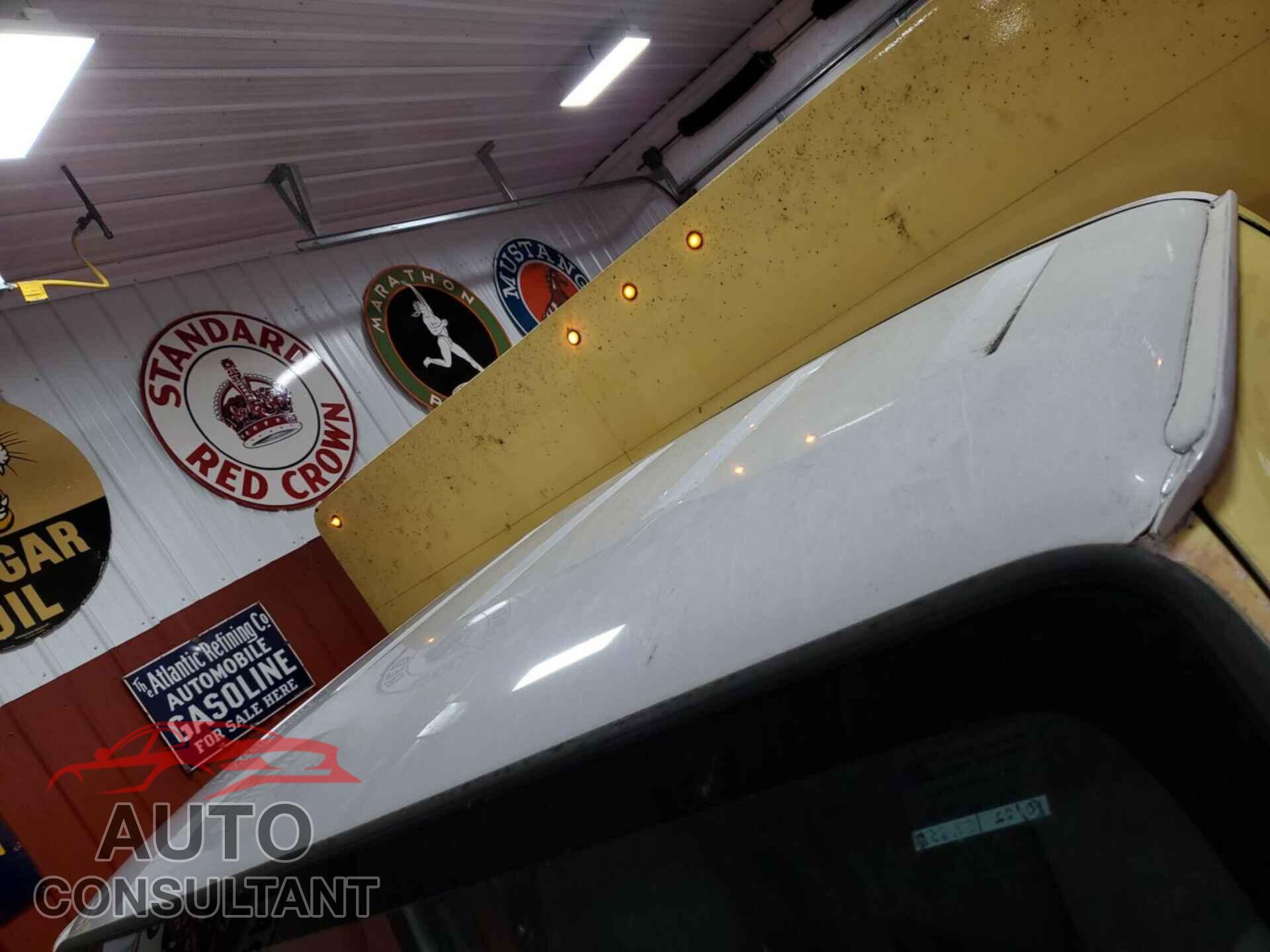 FORD ECONOLINE 2019 - 1FDXE4FS3KDC19283